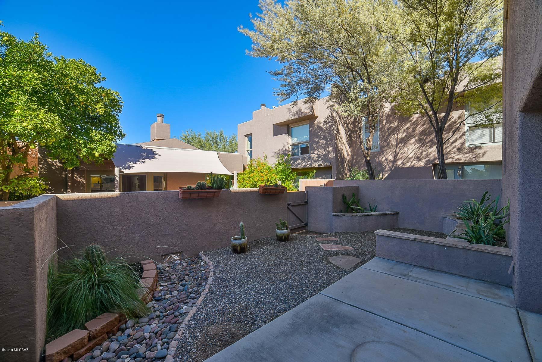 Country Club At The River (1-32) - Residential