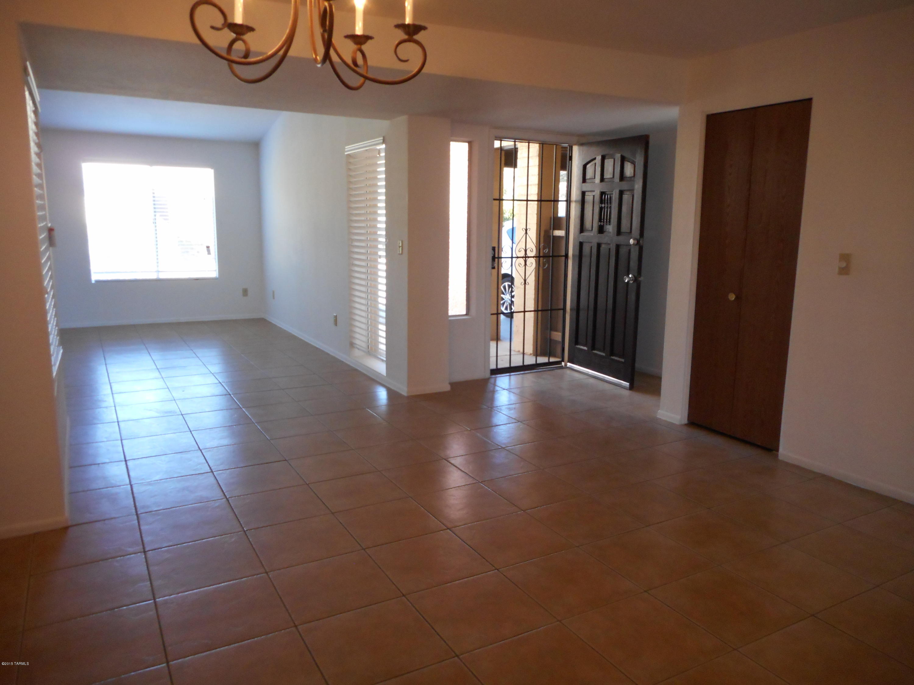 Pantano Townhomes (1-118) - Residential