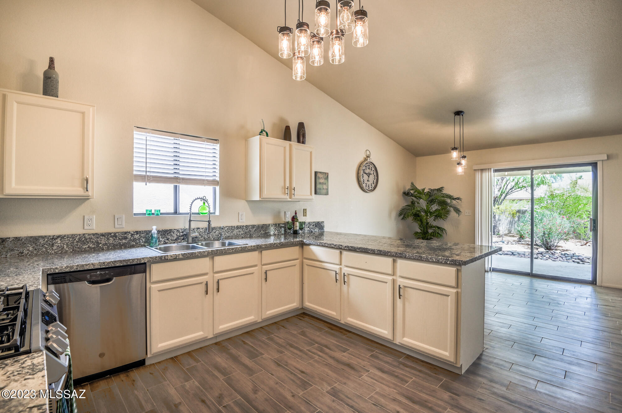 Elliott Homes At Rita Ranch (1-521) - Residential