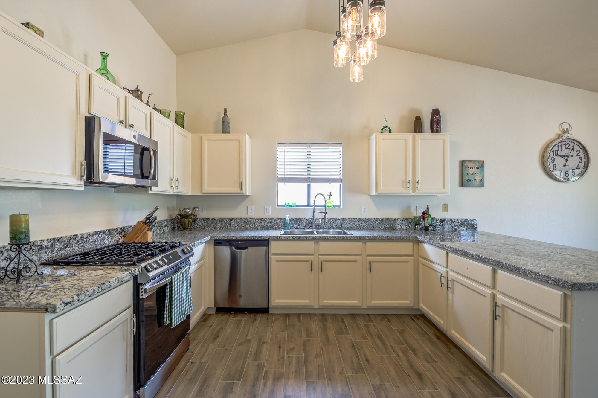 Elliott Homes At Rita Ranch (1-521) - Residential