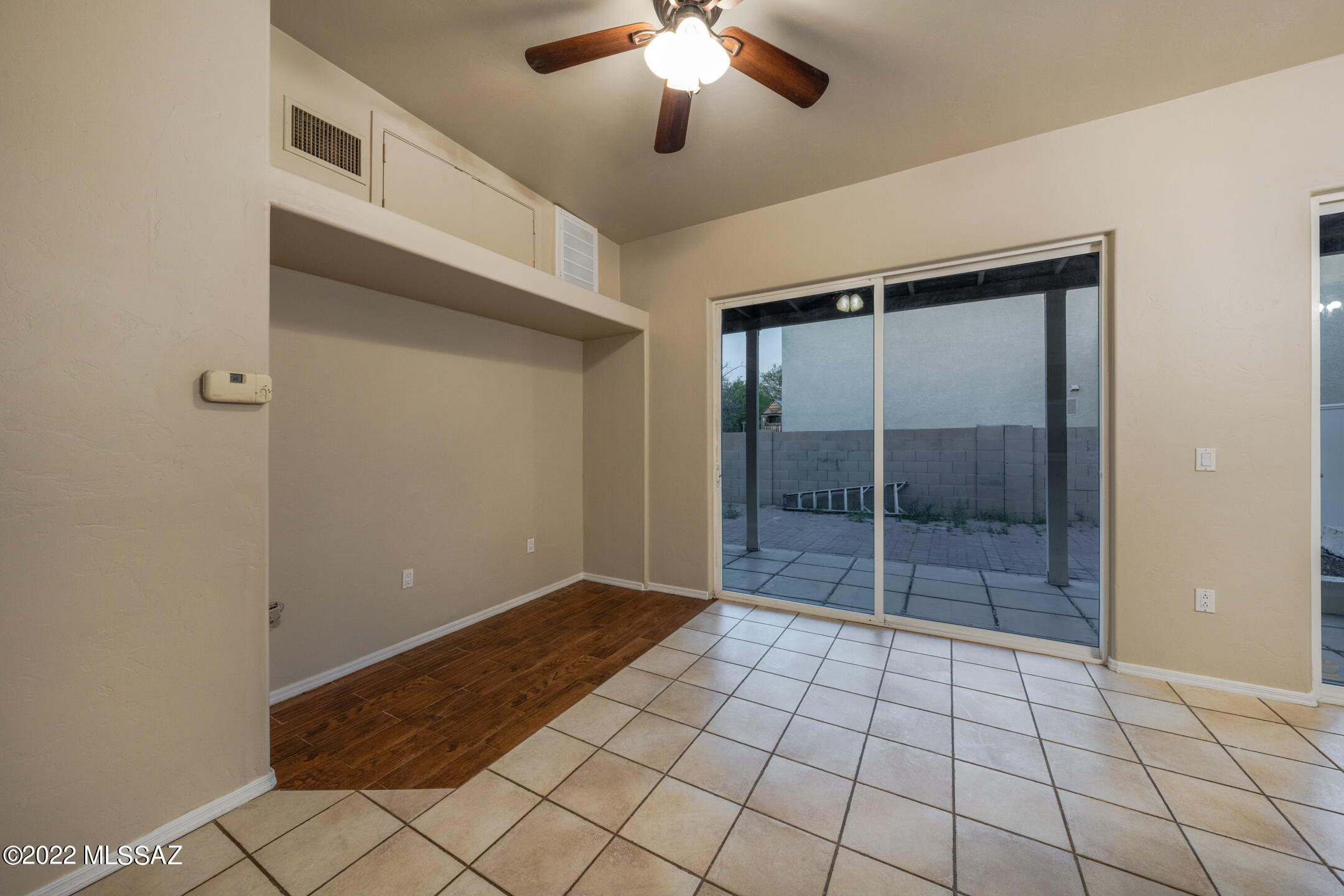 Las Montanas (1-56) - Residential
