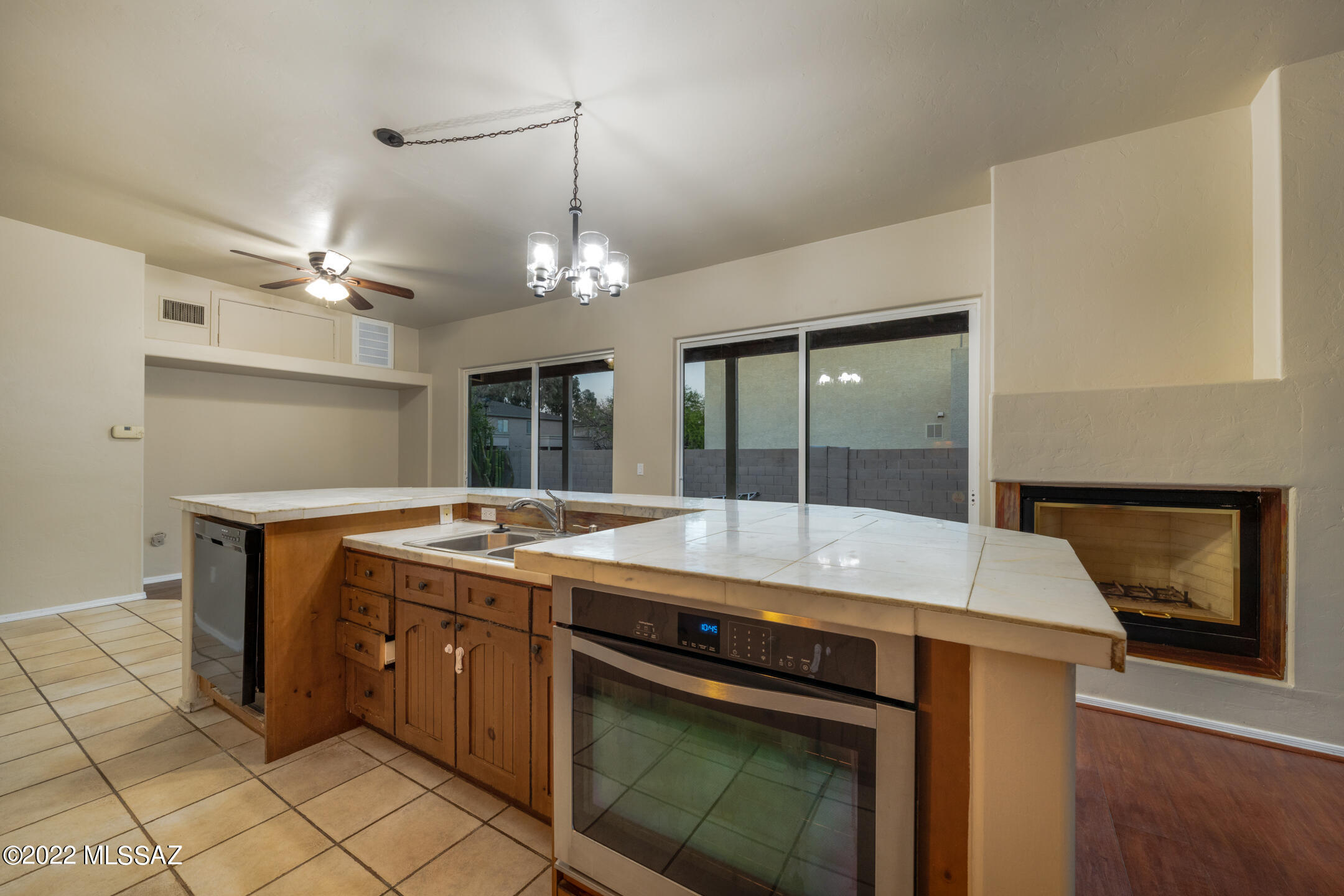 Las Montanas (1-56) - Residential