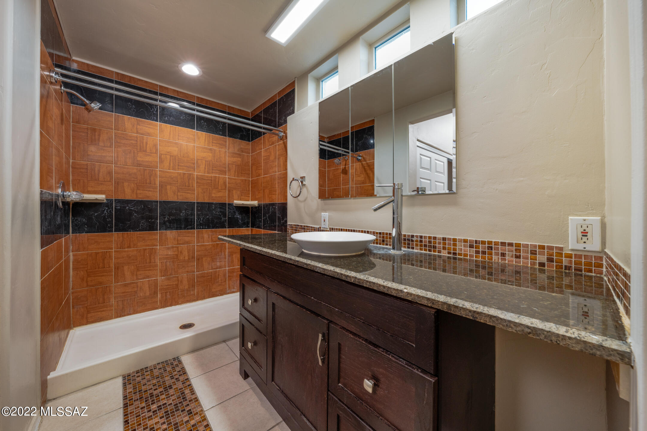 Las Montanas (1-56) - Residential