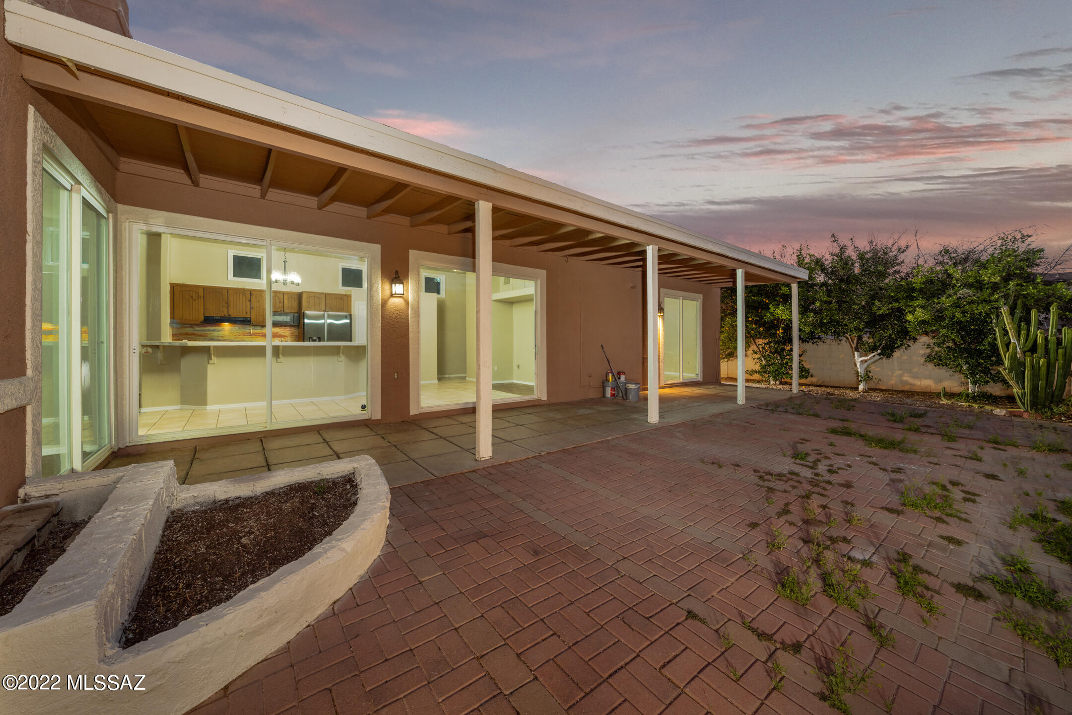 Las Montanas (1-56) - Residential