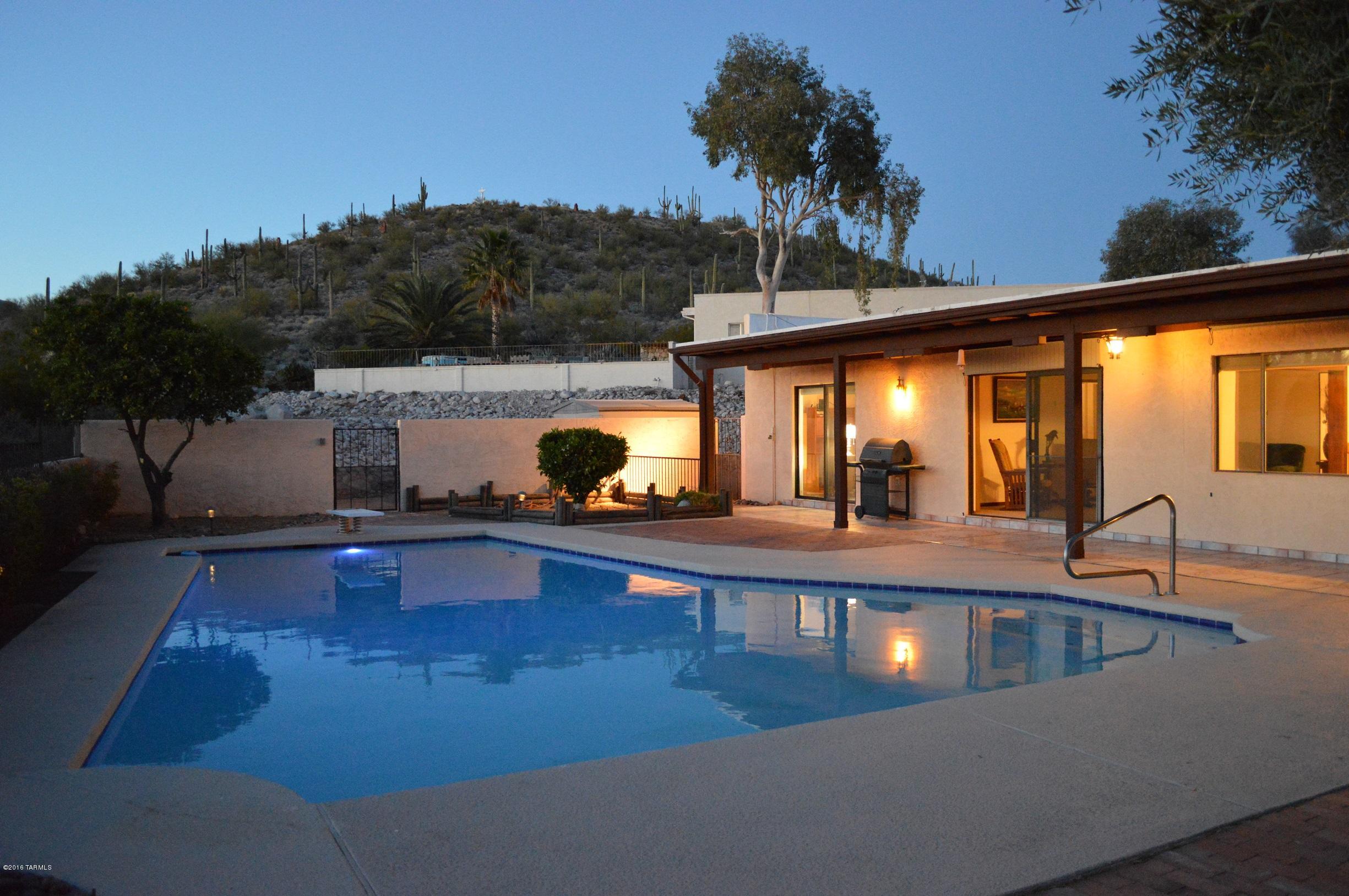 Sabino Vista Knolls (61-135) - Residential