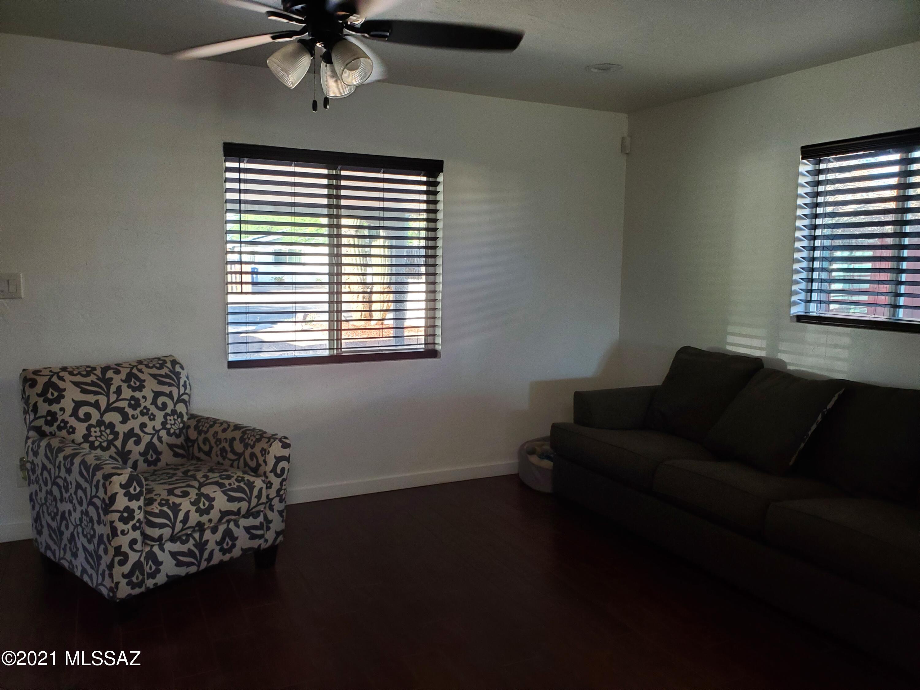 Country Club Manor - Residential