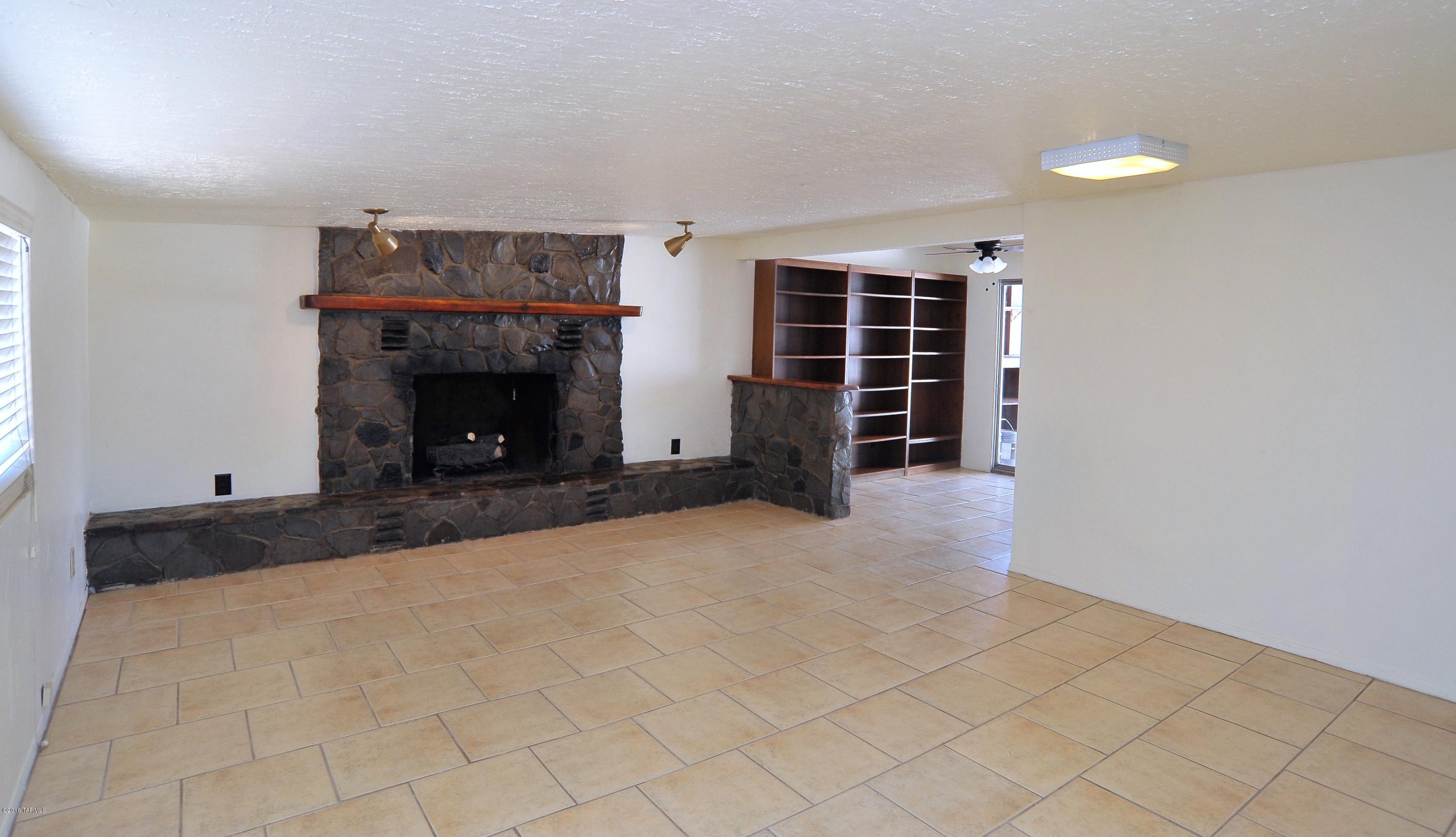 La Cholla - Residential