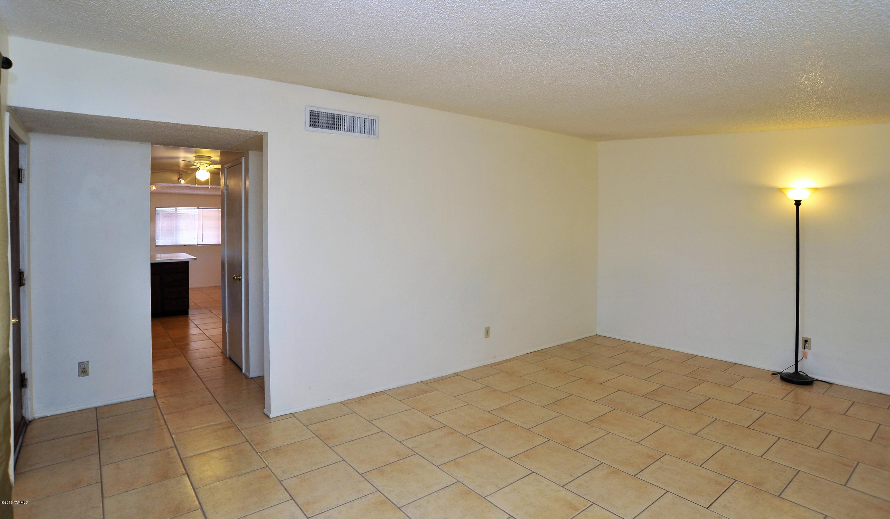 La Cholla - Residential