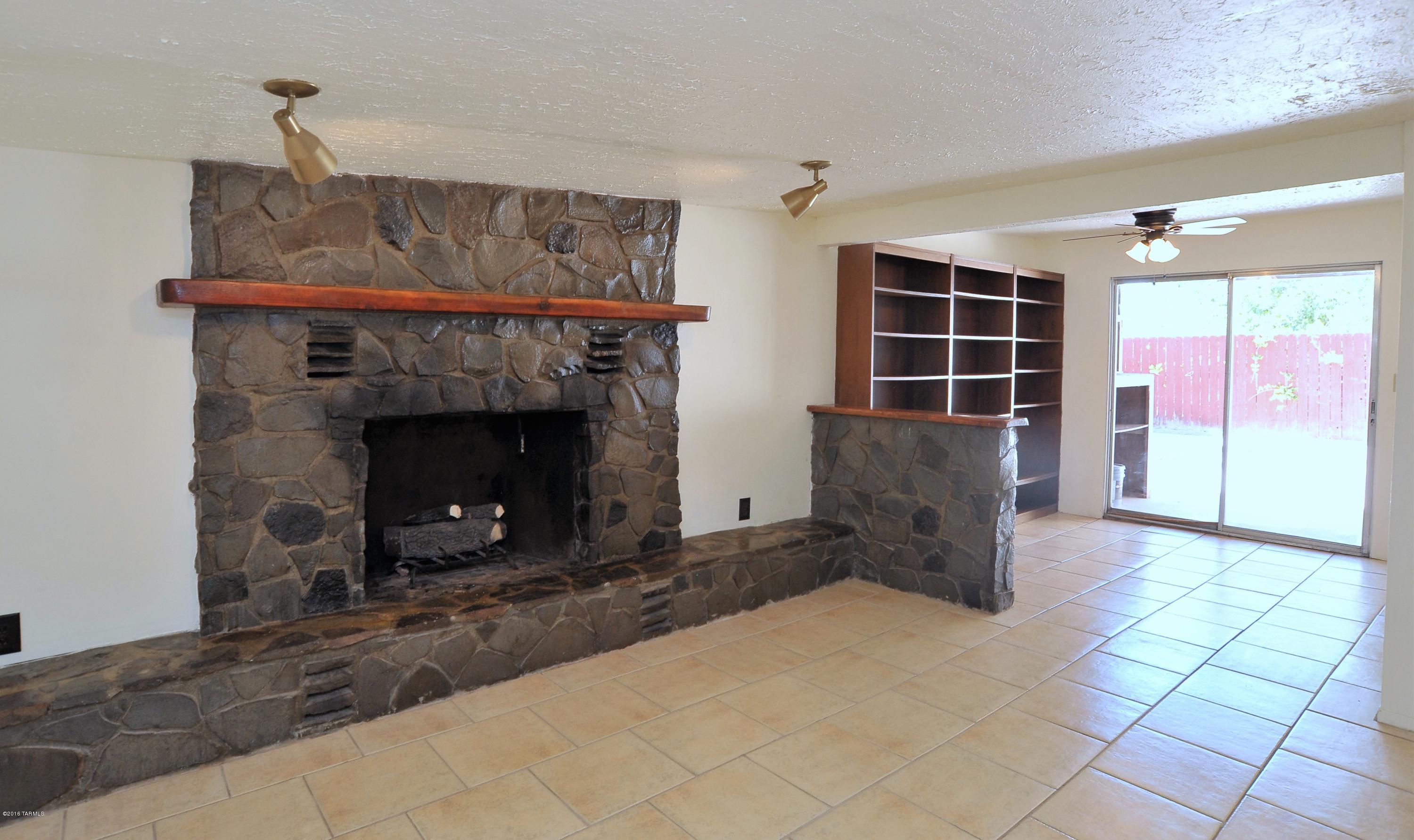 La Cholla - Residential