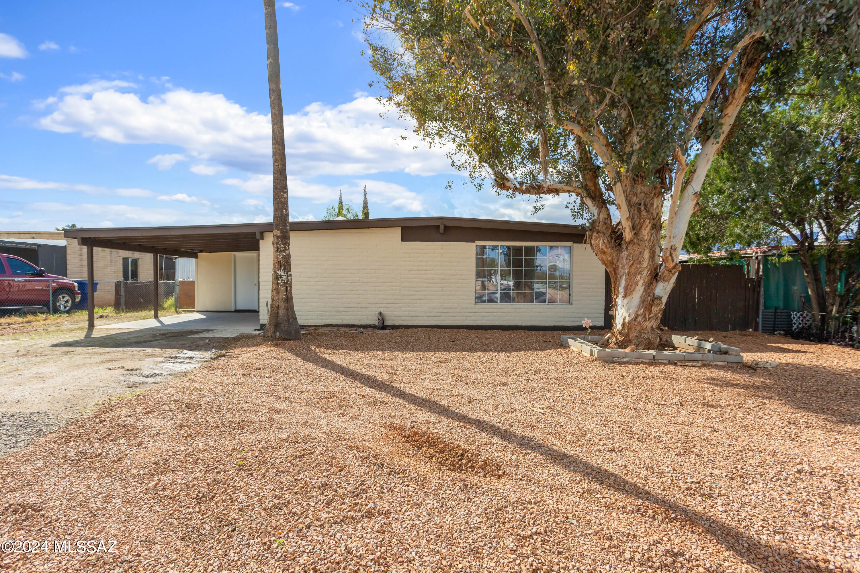 Owner/Agent. Offers between 249-259k will be considered. Enjoy pride of ownership with this exceptional fully updated 3 bed 2 bath home. This can be the perfect starter home for a first time home buyer. With no HOA and recently updated landscaping this charming home has excellent curb appeal. Once inside you'll find an open concept home with lots of natural light and ceramic tile throughout. With a large living room where you can catch the views of the mountains. That Segway's into a gorgeous kitchen with white shaker cabinets, SS appliances, and new countertops for the chef at home. The primary bedrooms is ample, has a walk in closet, and ceiling fan. With its own en-suite bathroom thats been remodeled to unwind in. Enjoy the large private backyard with a metal workshop, and make it into your perfect oasis to enjoy the sunrises from. Hurry and Don't let this opportunity pass you by!