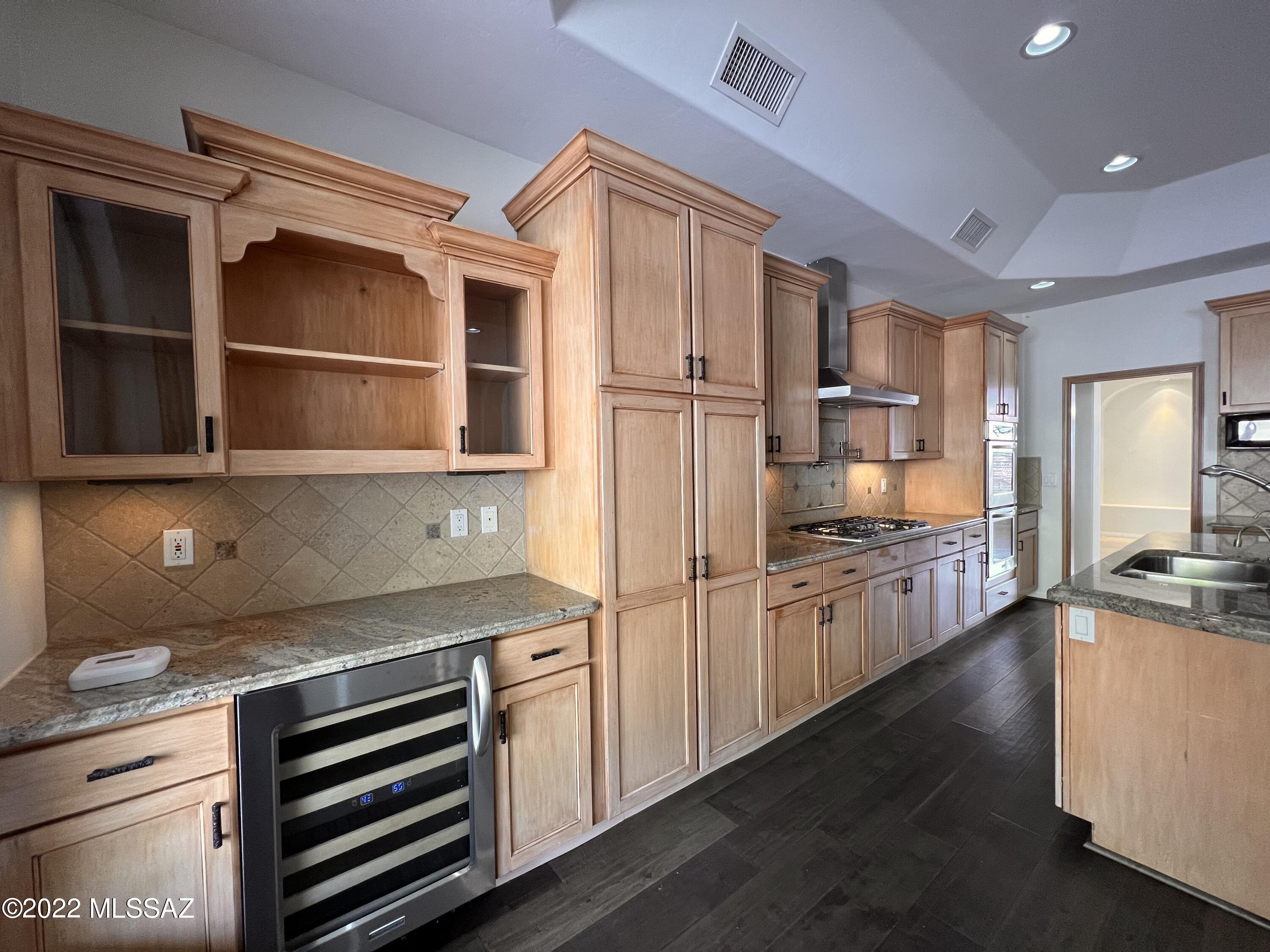 Ventana Canyon Estates (1-63) - Residential Lease