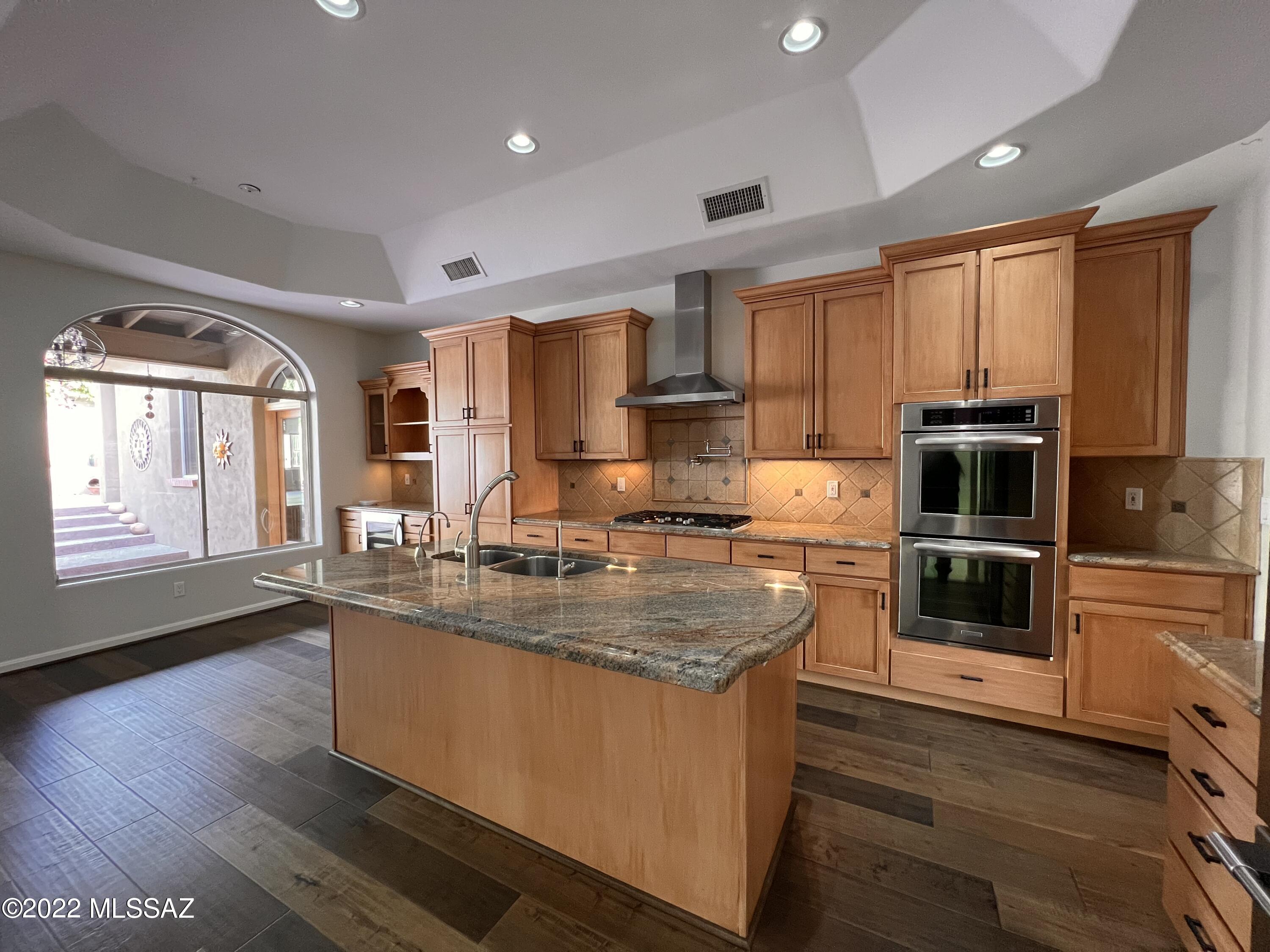 Ventana Canyon Estates (1-63) - Residential Lease