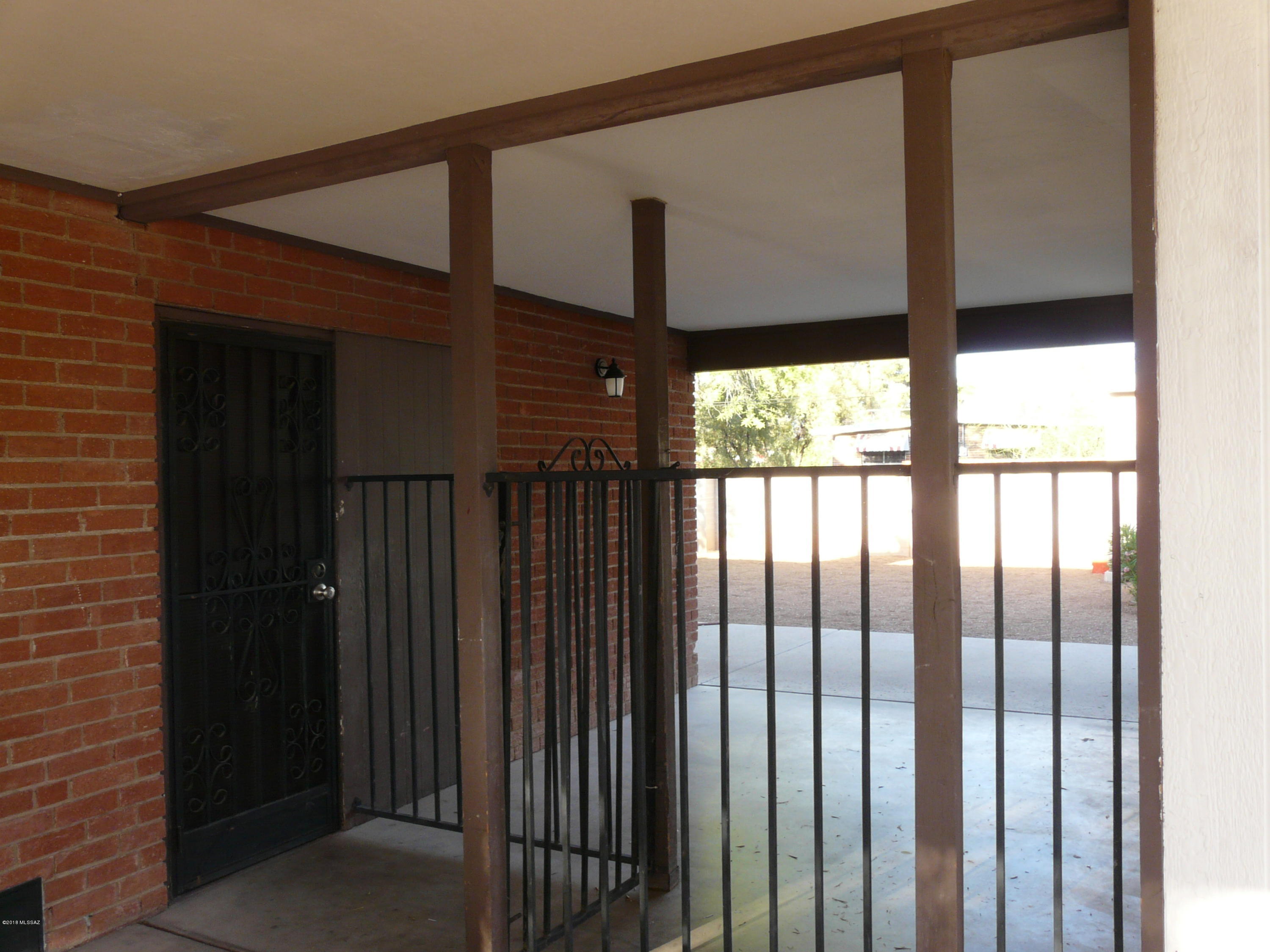 Madson Manor - Residential Lease