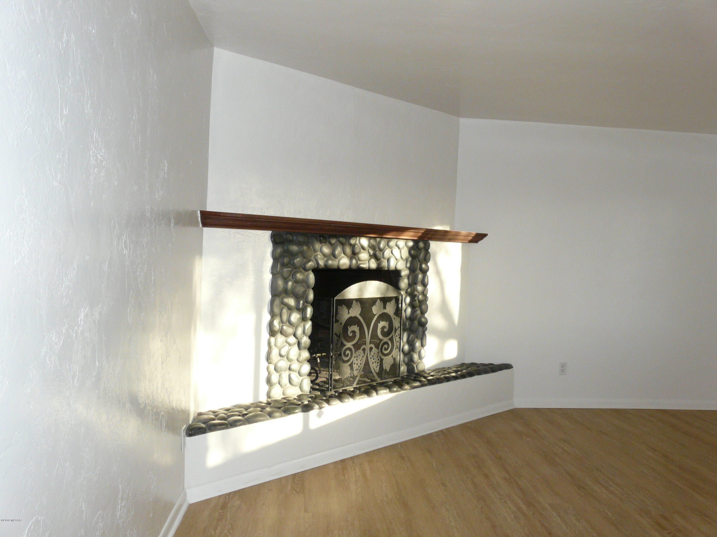 Madson Manor - Residential Lease