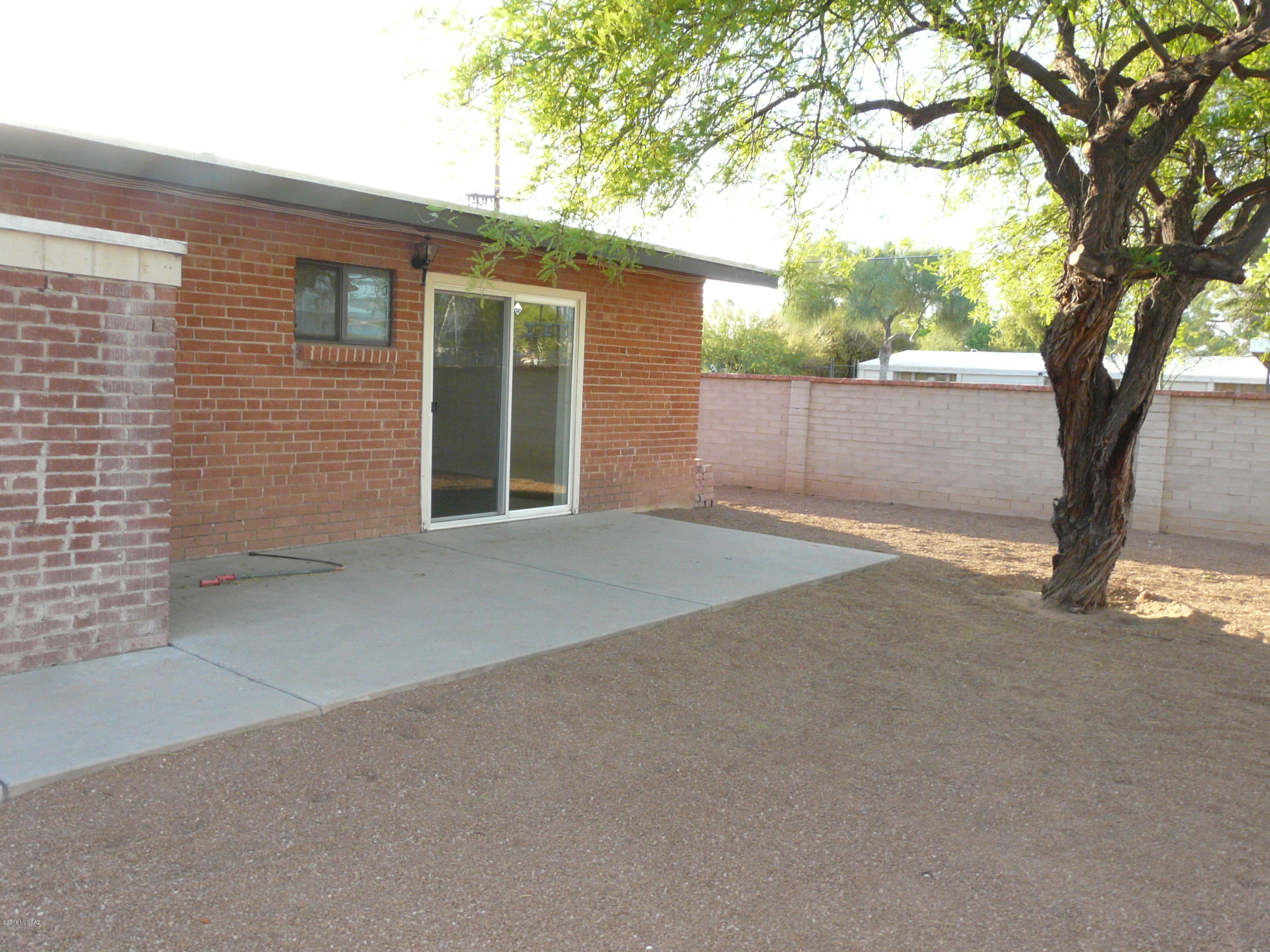 Madson Manor - Residential Lease