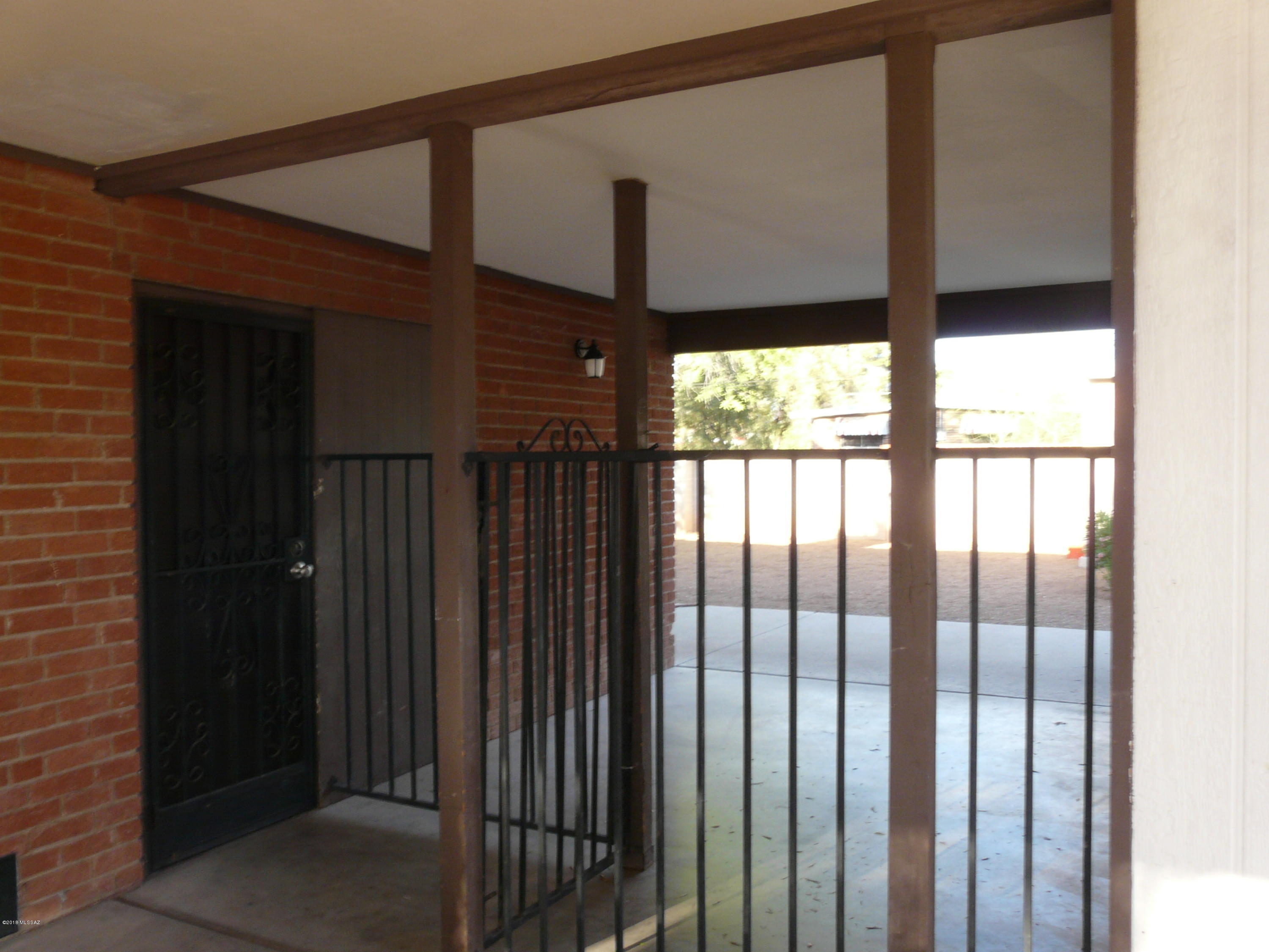 Madson Manor - Residential Lease