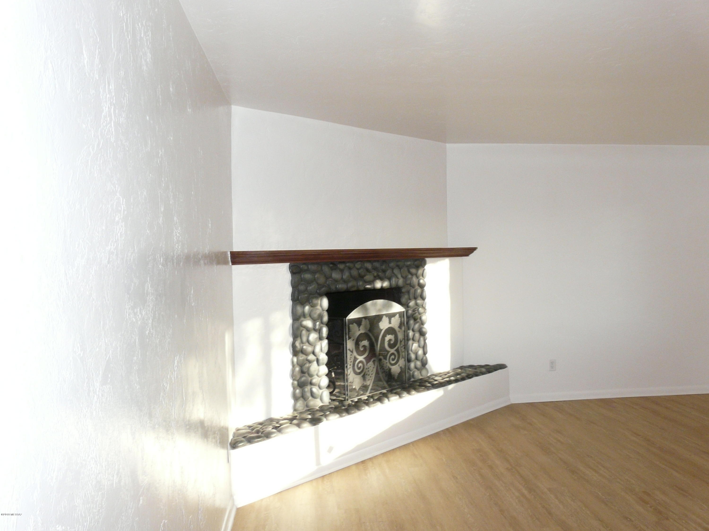 Madson Manor - Residential Lease