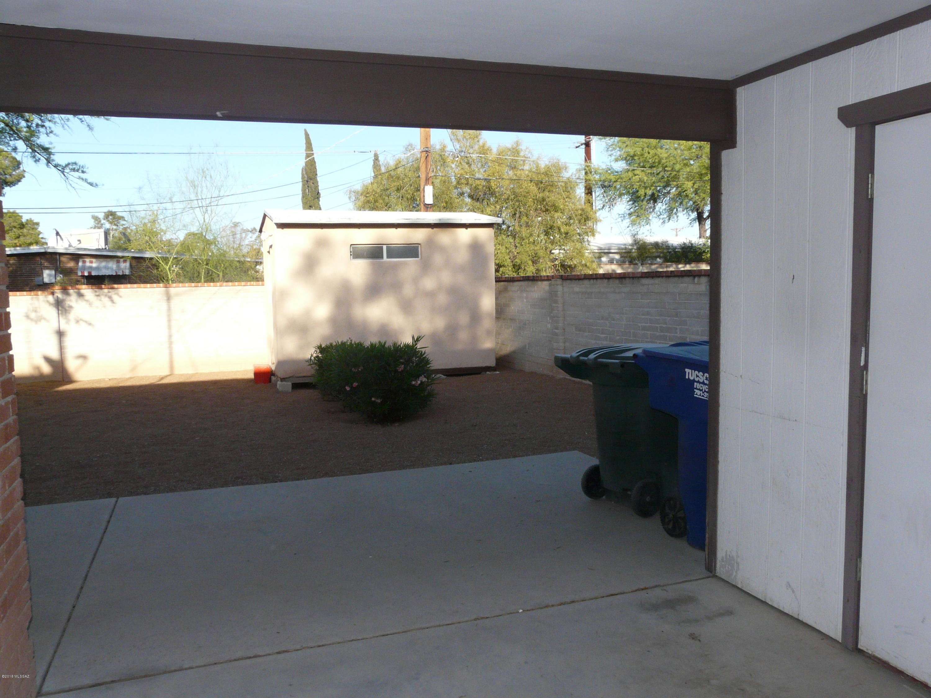 Madson Manor - Residential Lease