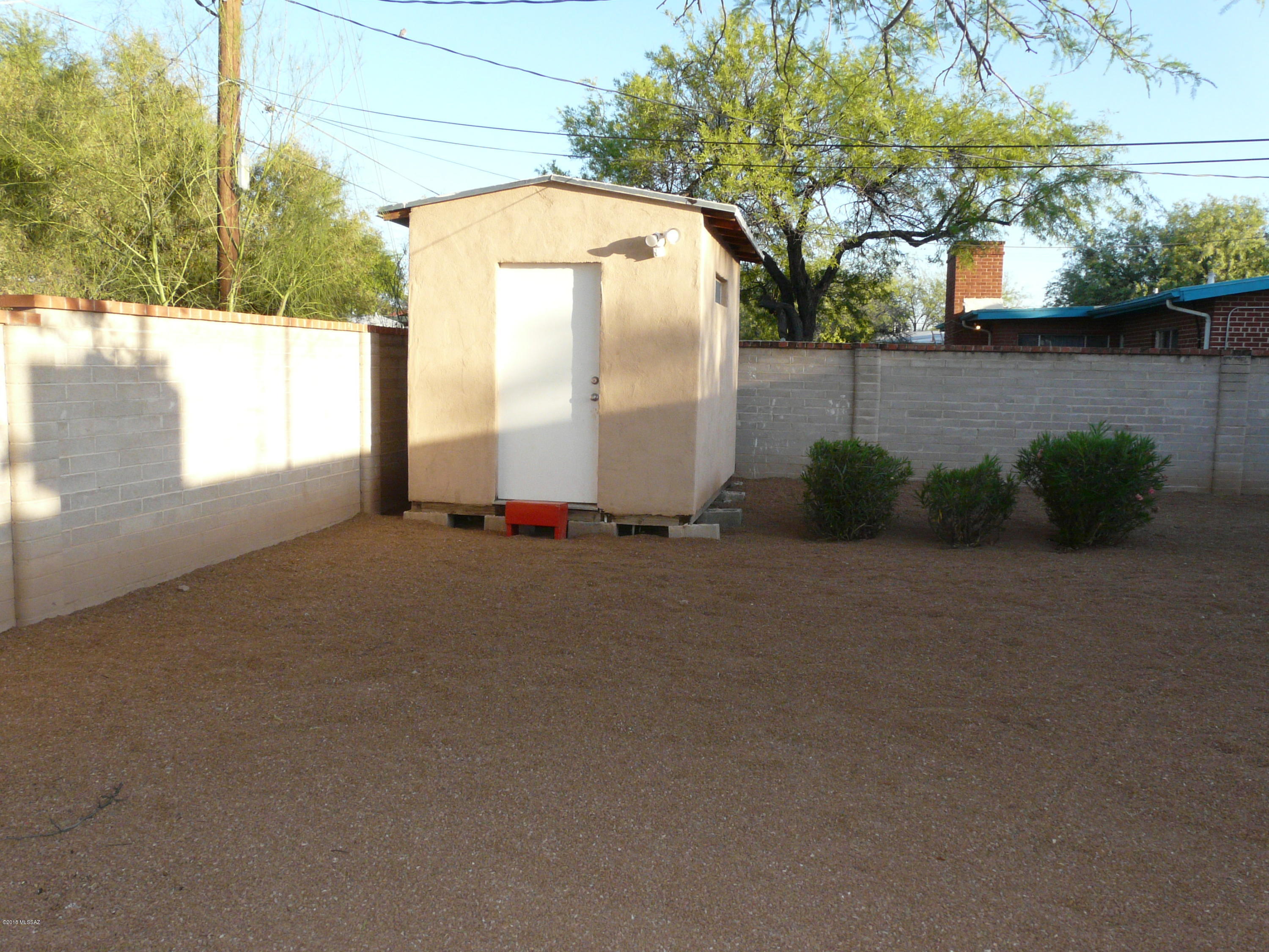 Madson Manor - Residential Lease
