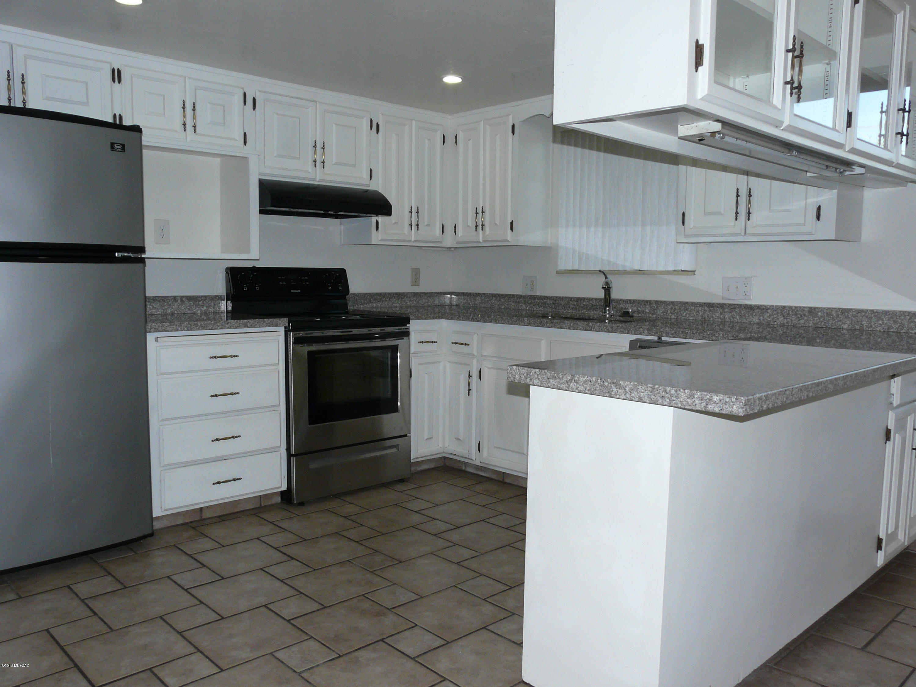 Madson Manor - Residential Lease