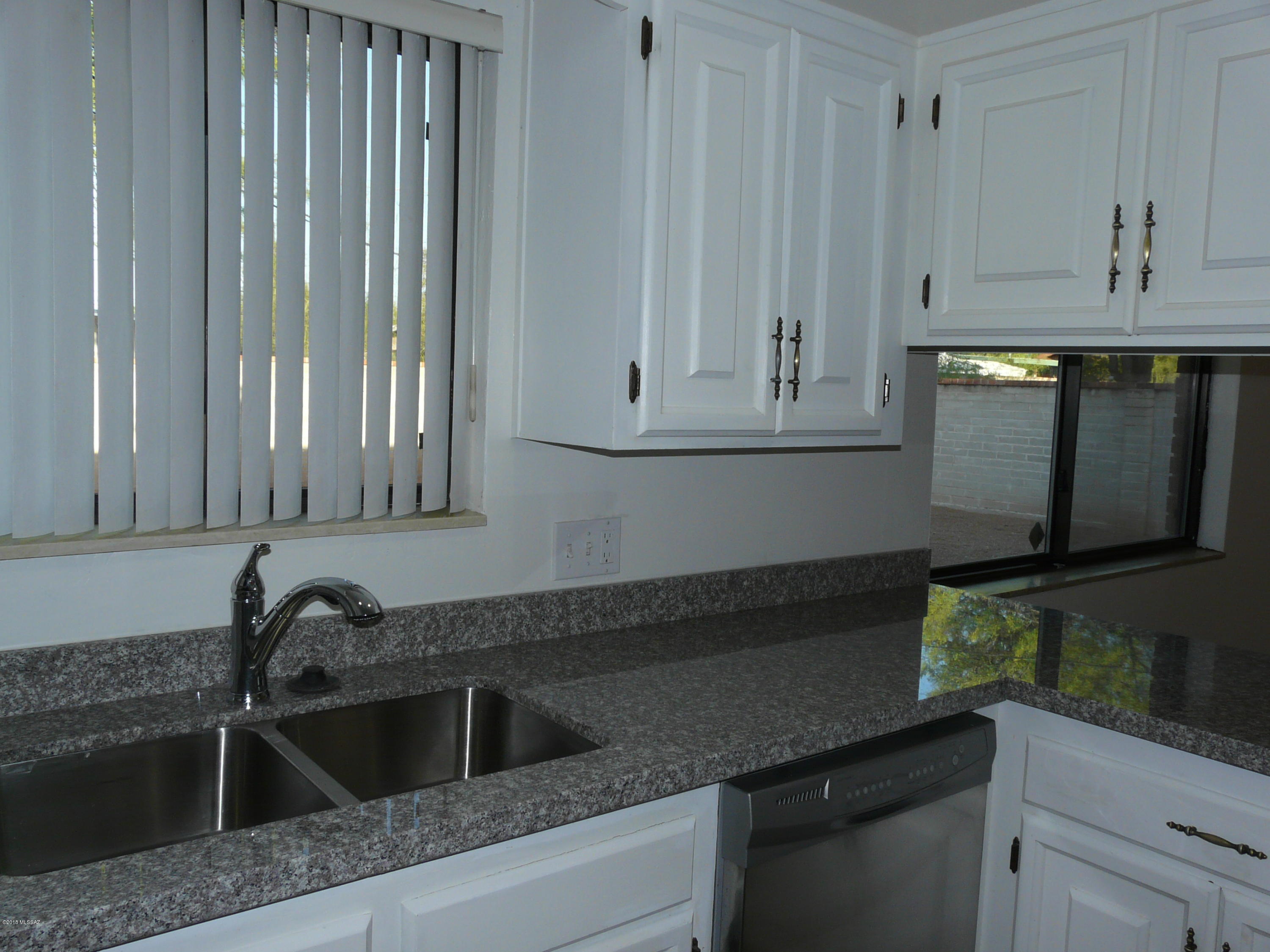 Madson Manor - Residential Lease