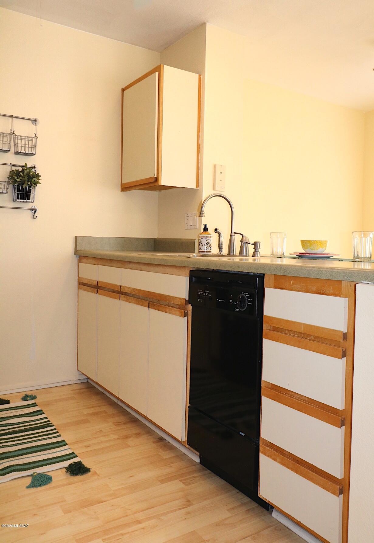 Coronado Place Condominiums II (Units 37-158) - Residential
