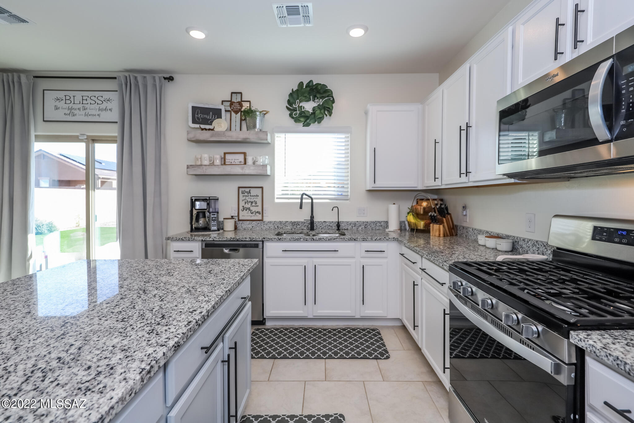 Saguaro Bloom SQ20180540069 - Residential