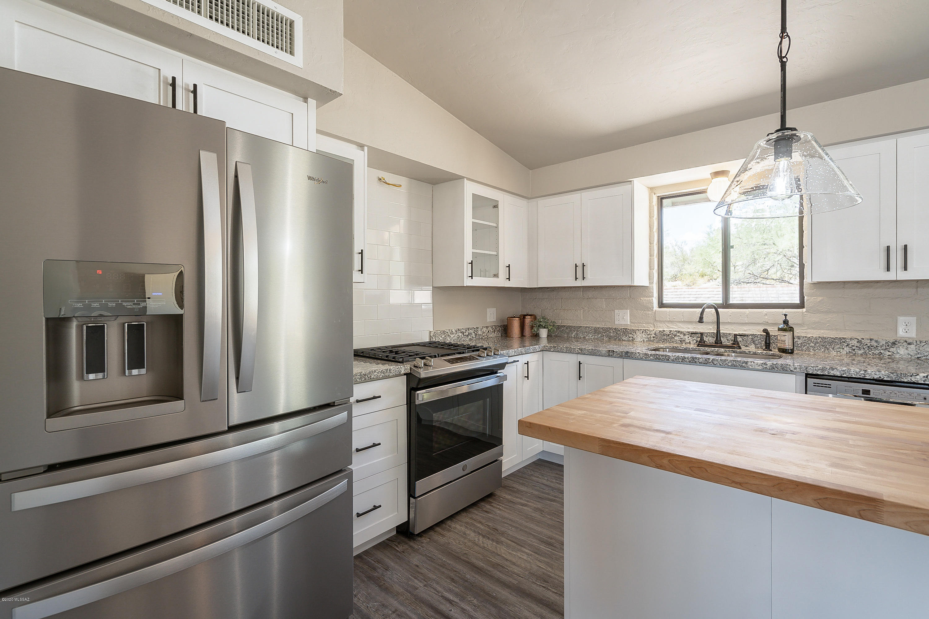 Casas Adobes Park (416-540) - Residential