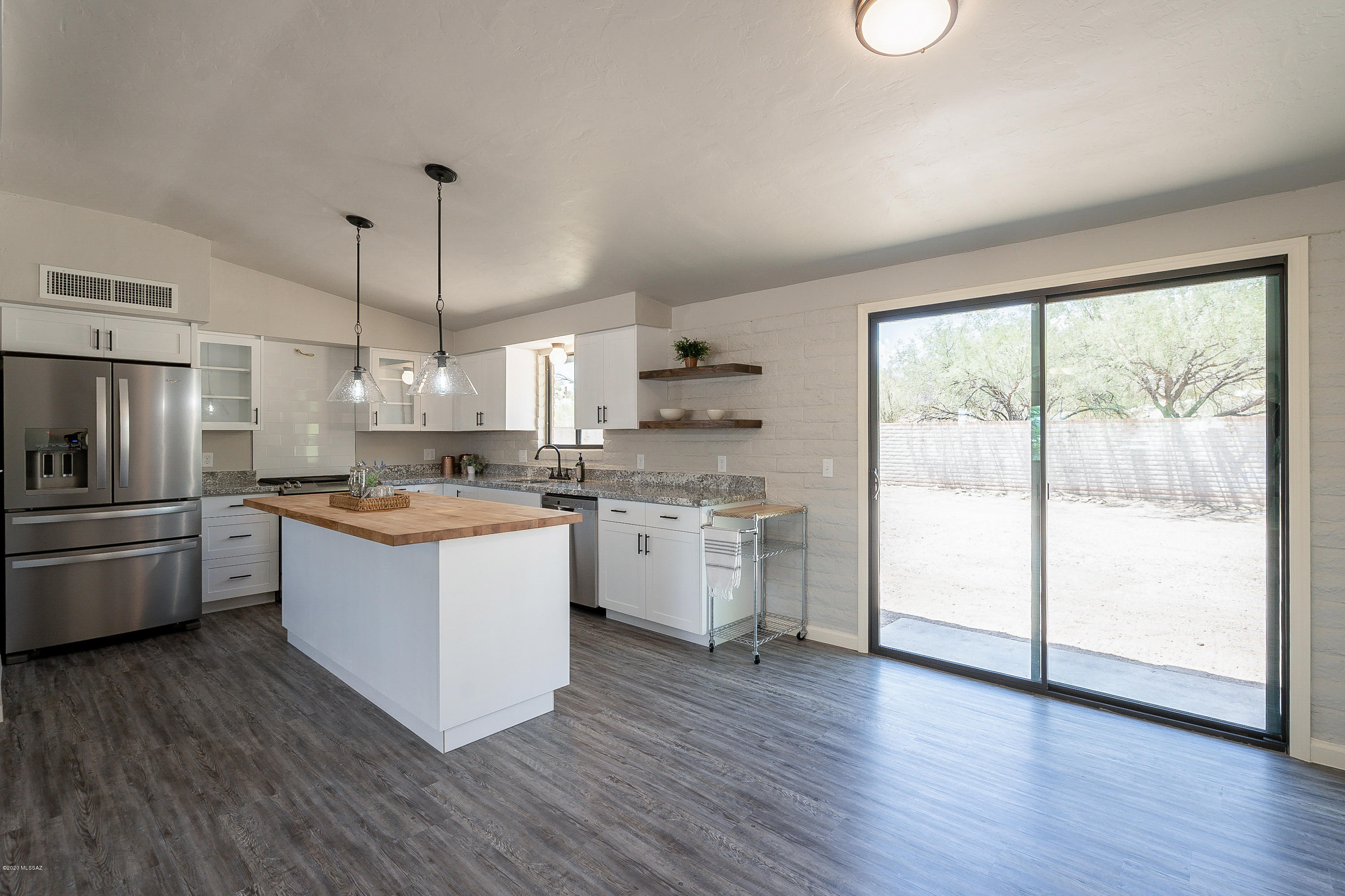 Casas Adobes Park (416-540) - Residential