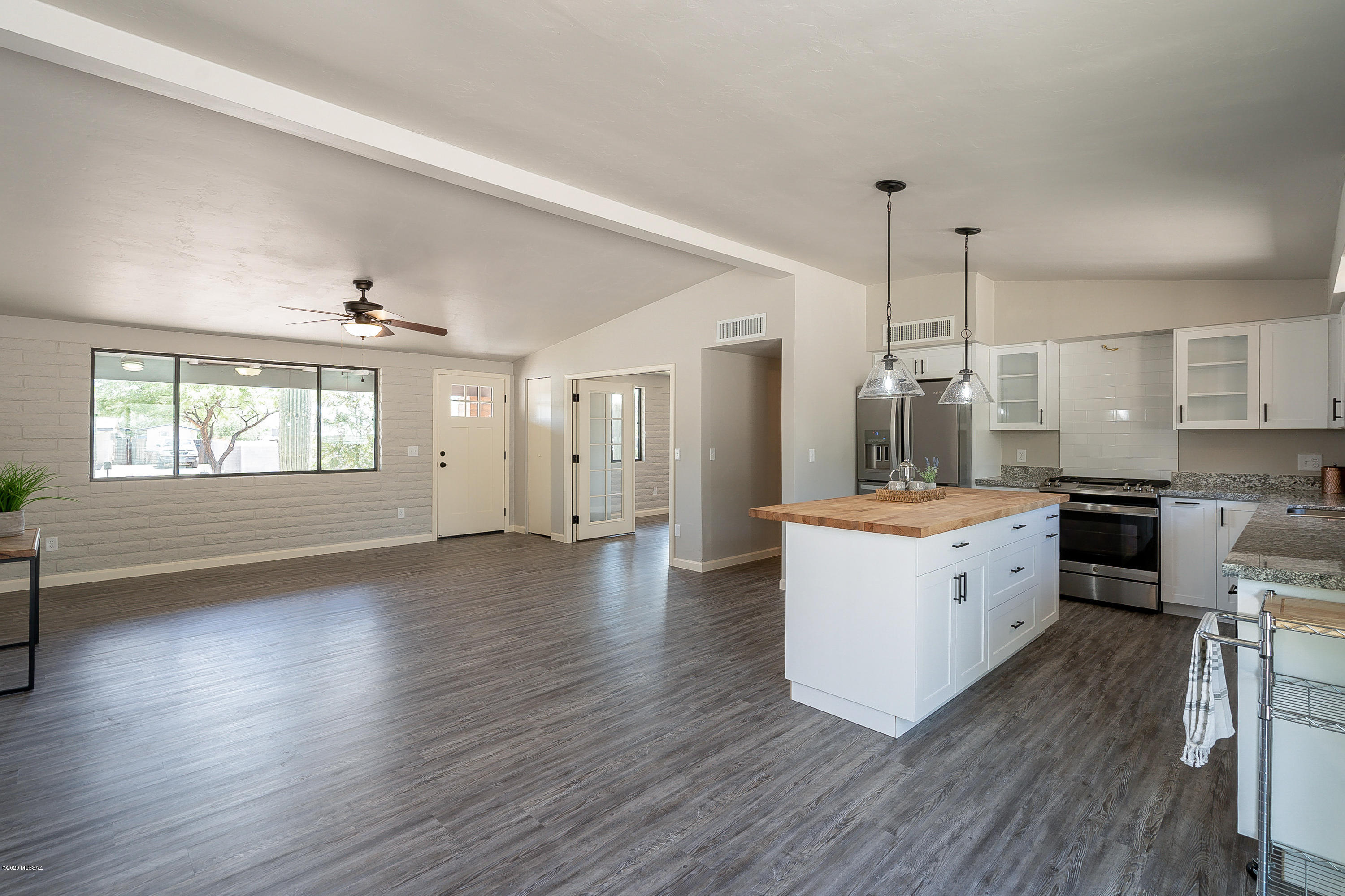 Casas Adobes Park (416-540) - Residential