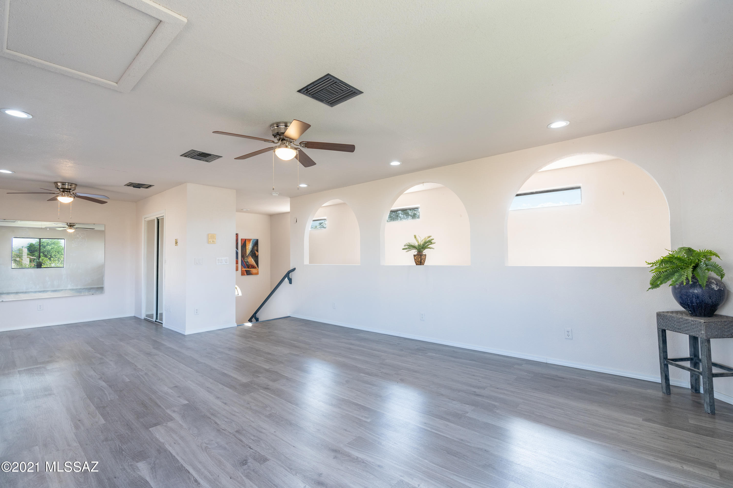 Mission West (1-370) - Residential