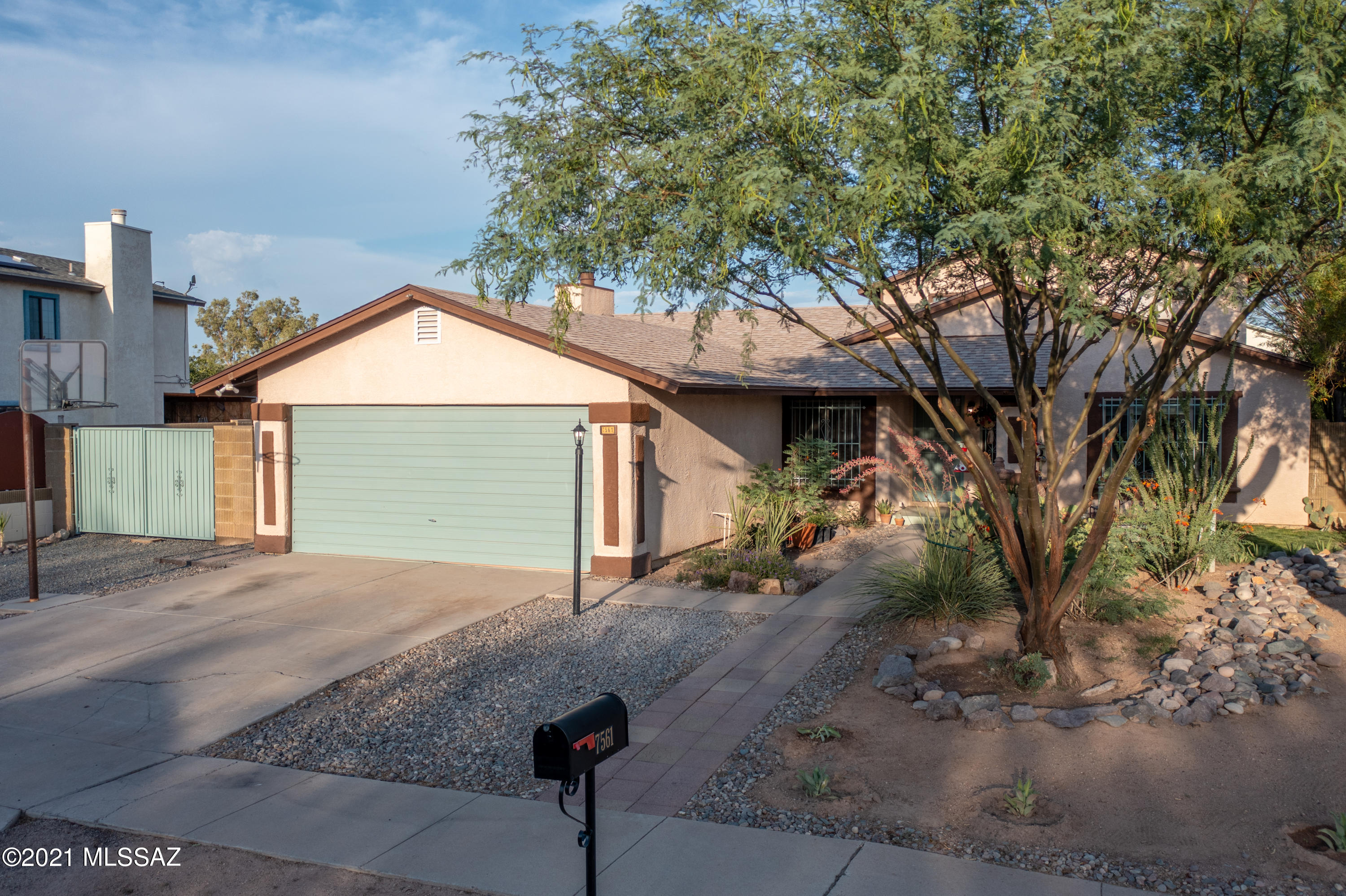 Mission West (1-370) - Residential