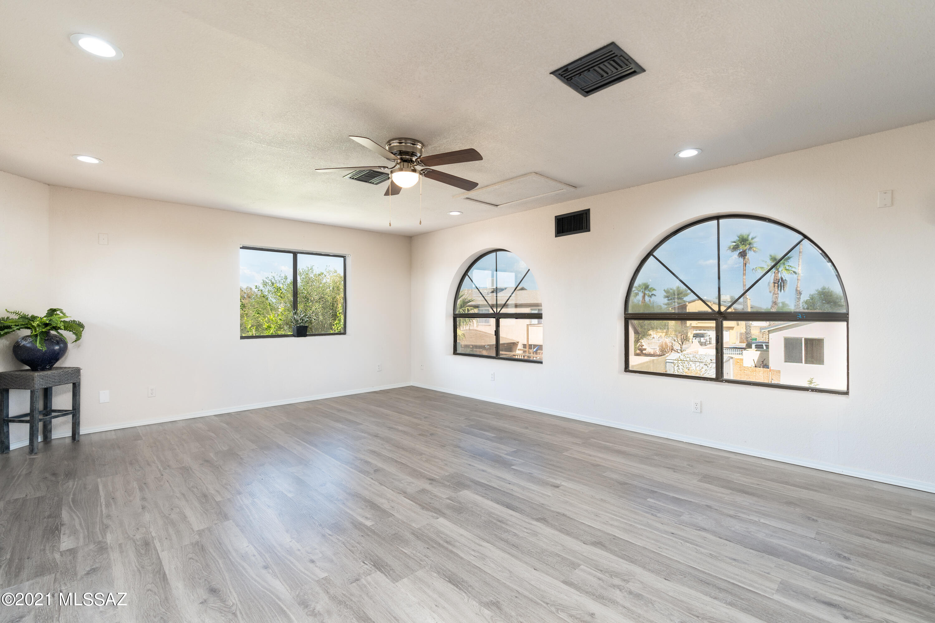 Mission West (1-370) - Residential