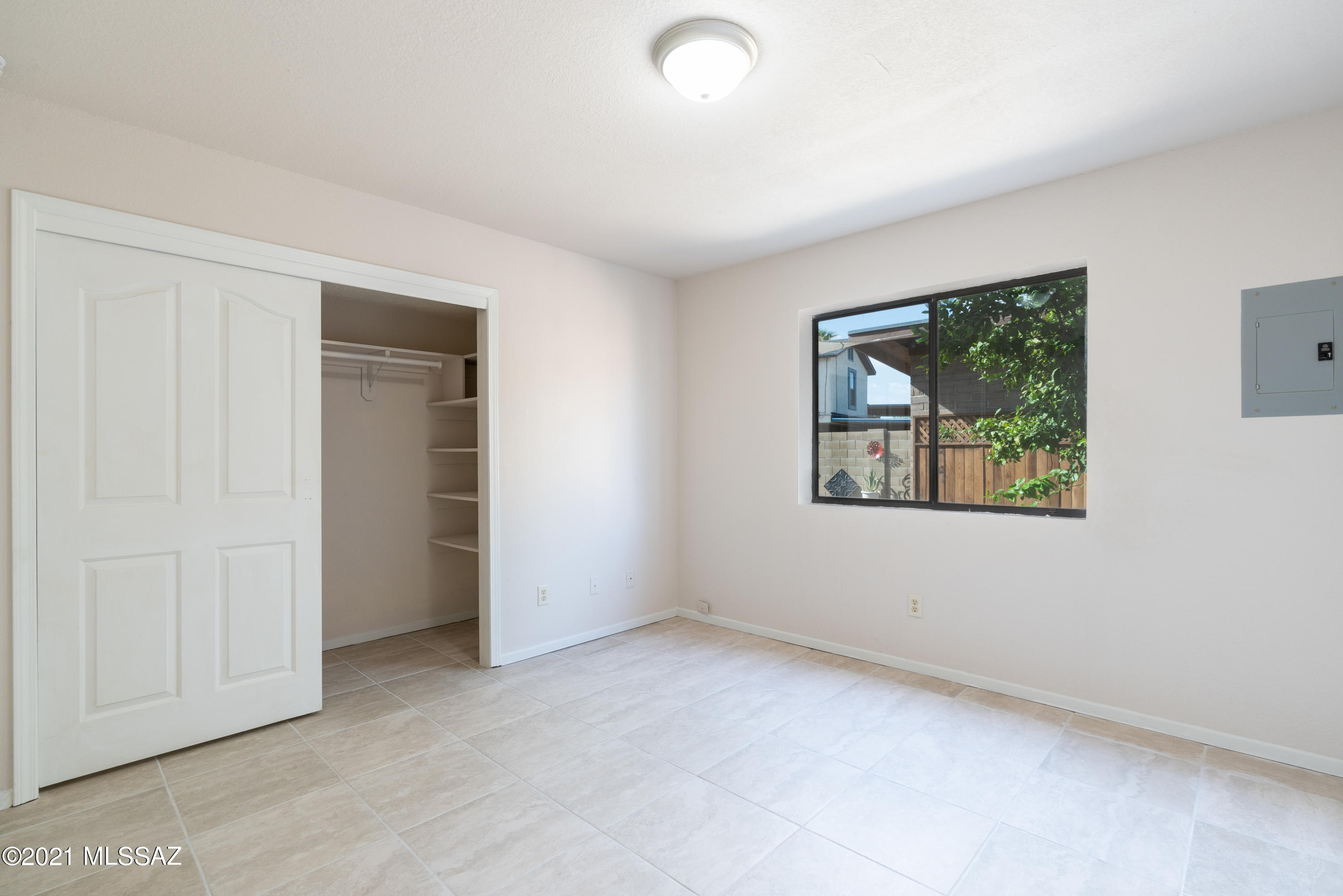 Mission West (1-370) - Residential