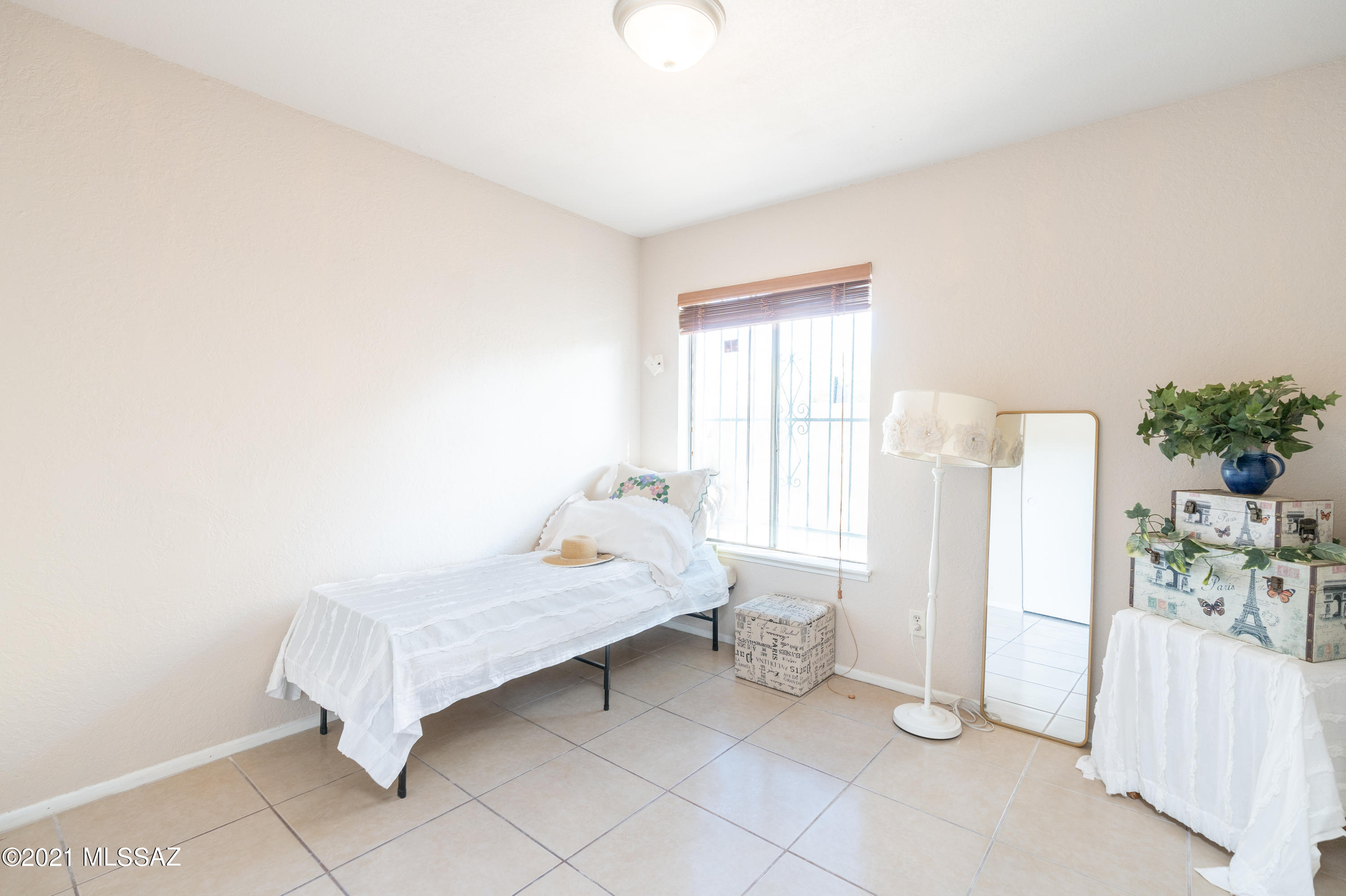 Mission West (1-370) - Residential