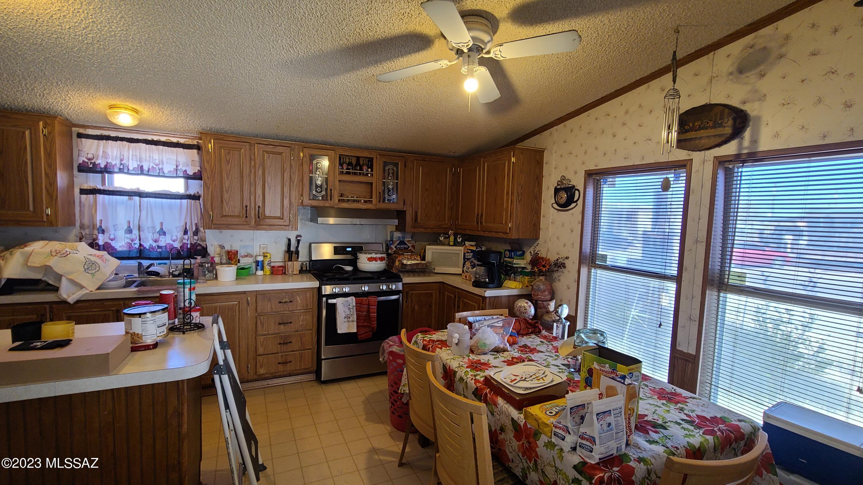 Los Ranchitos Number 8 - Residential