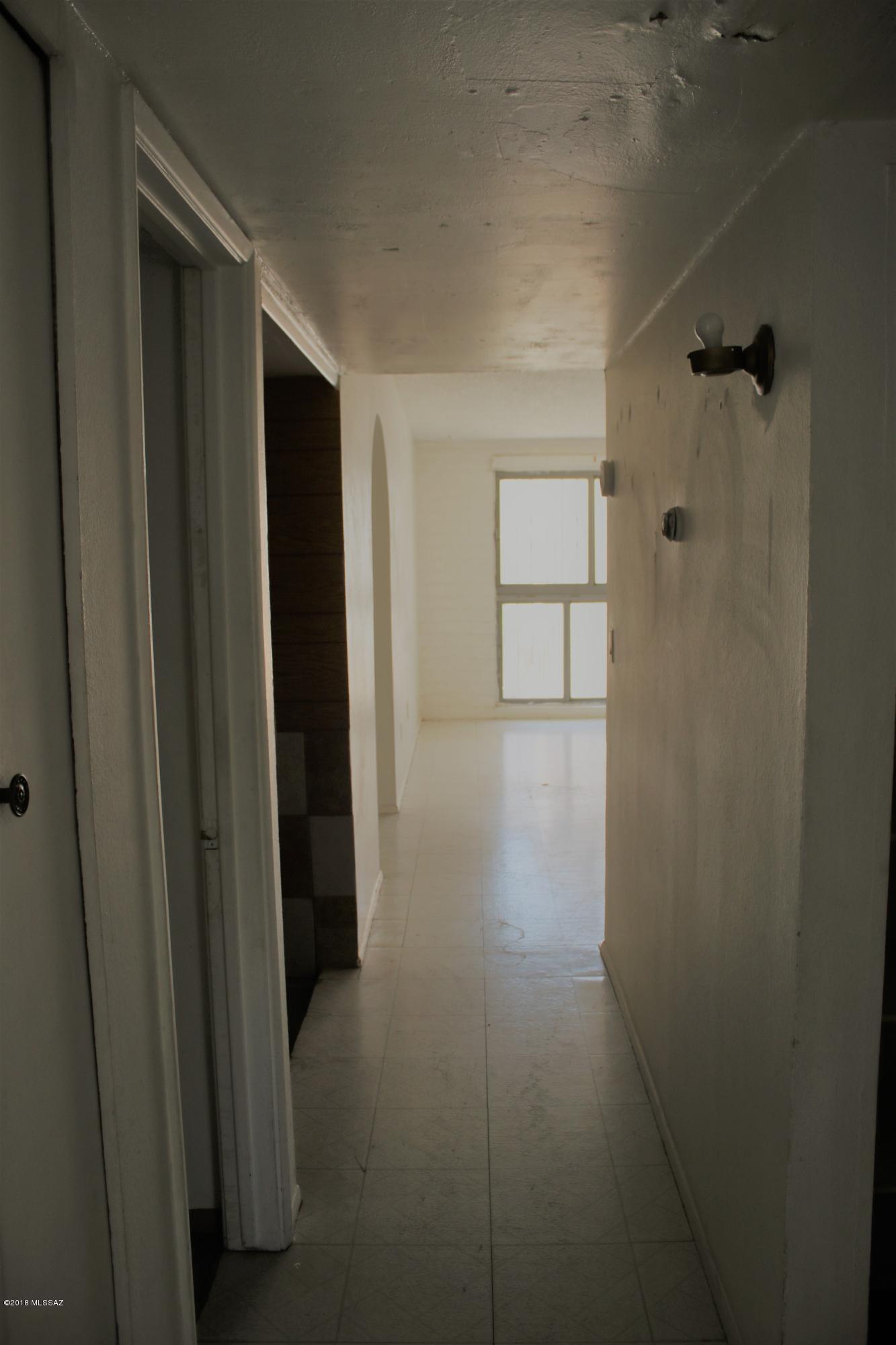 Mission Manor NO. 5 - Residential