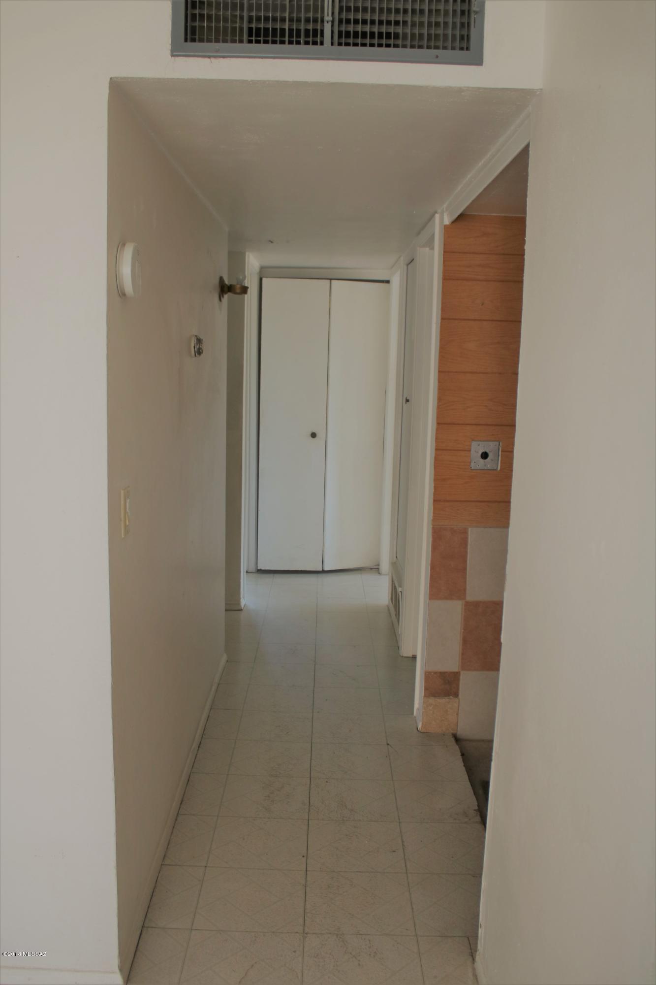 Mission Manor NO. 5 - Residential