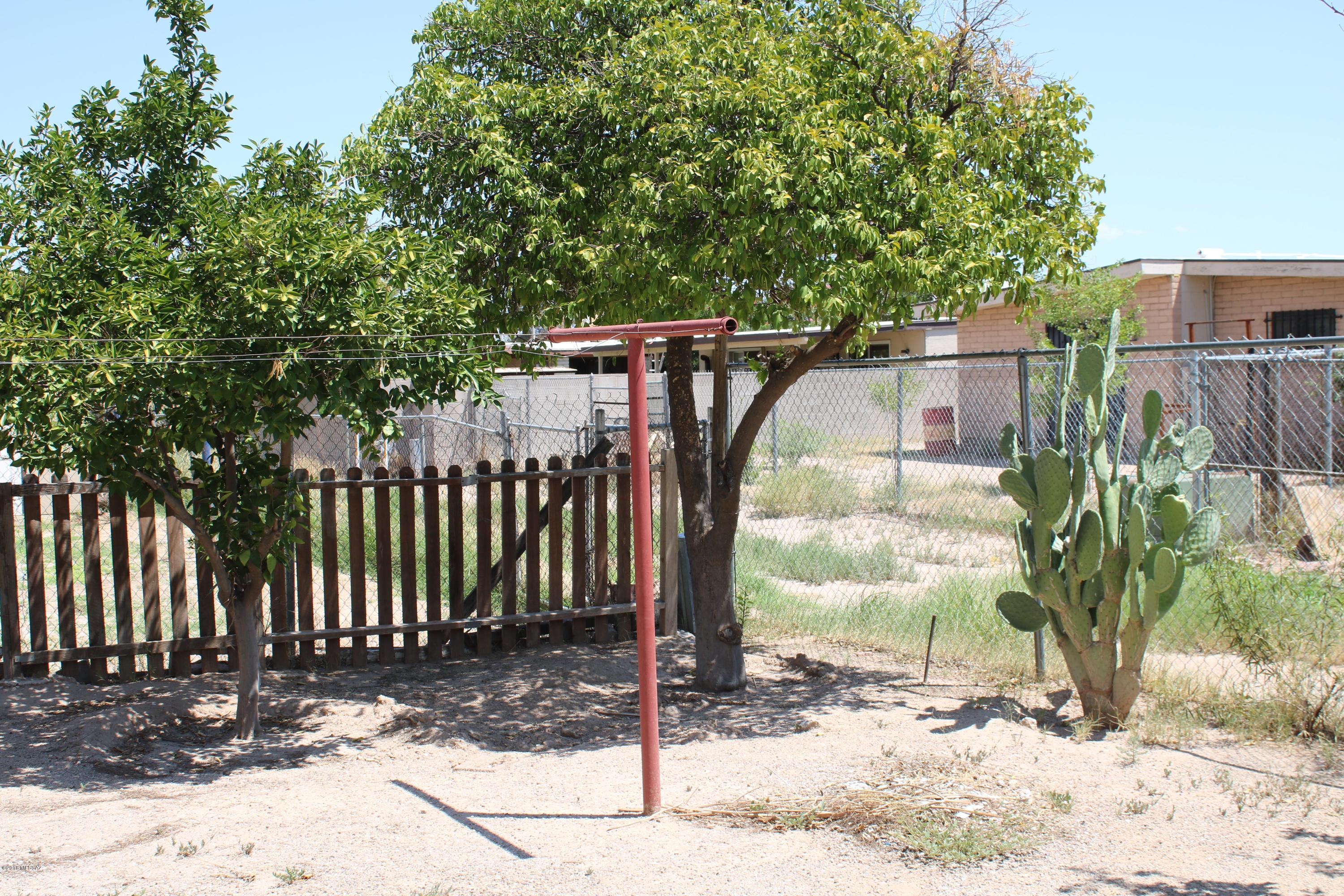 Mission Manor NO. 5 - Residential