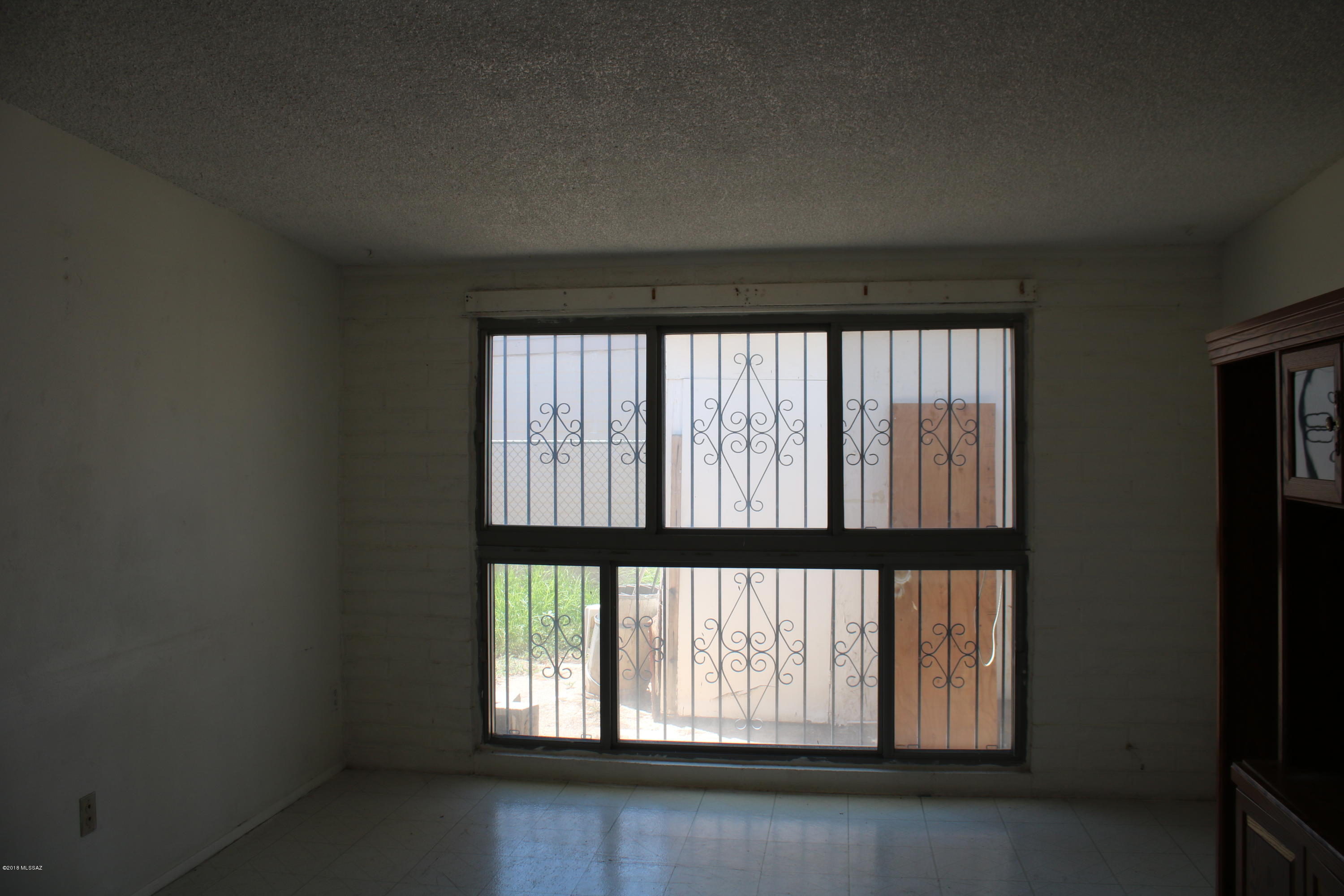 Mission Manor NO. 5 - Residential