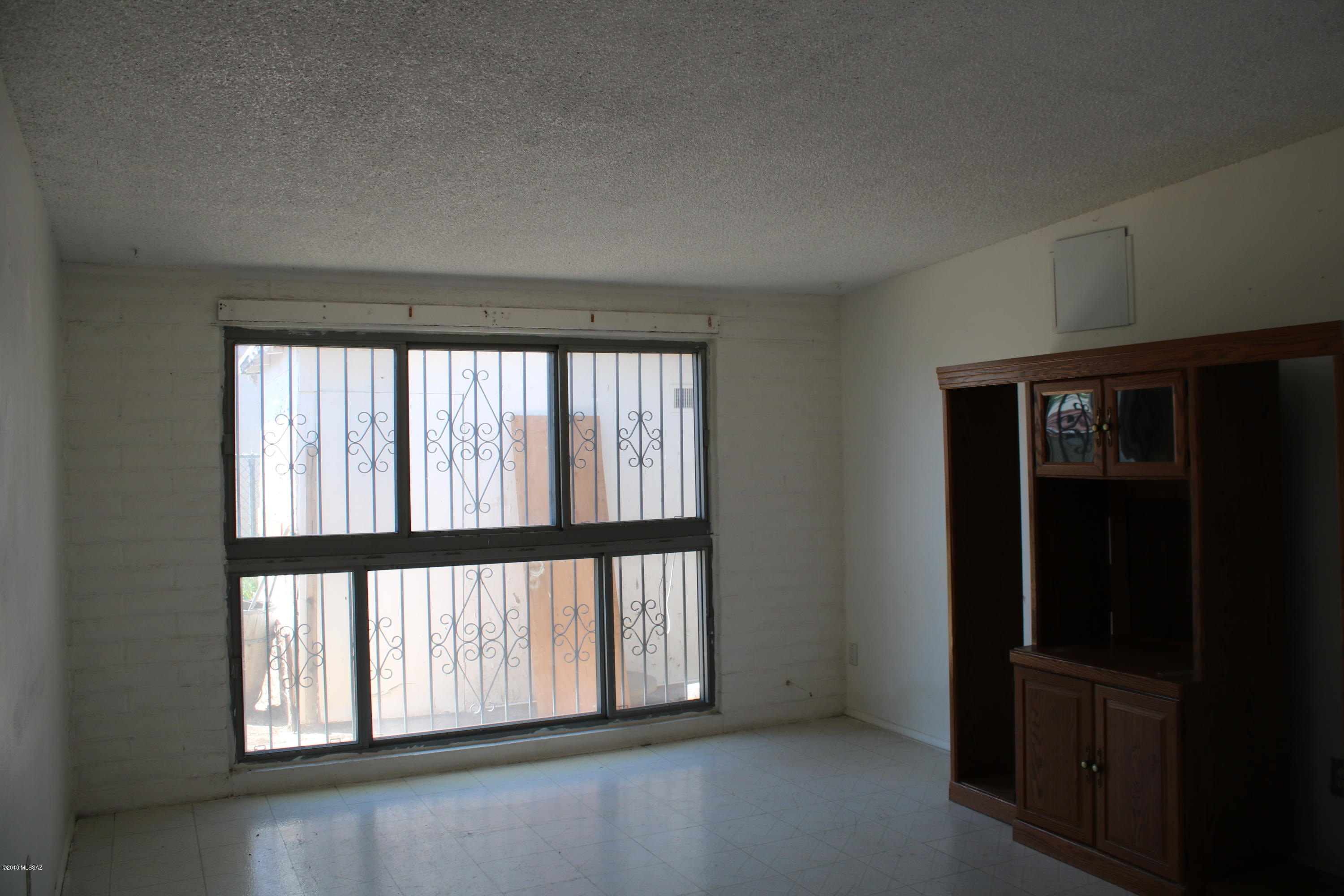 Mission Manor NO. 5 - Residential