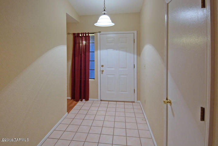 Country Club(1-221) - Residential Lease