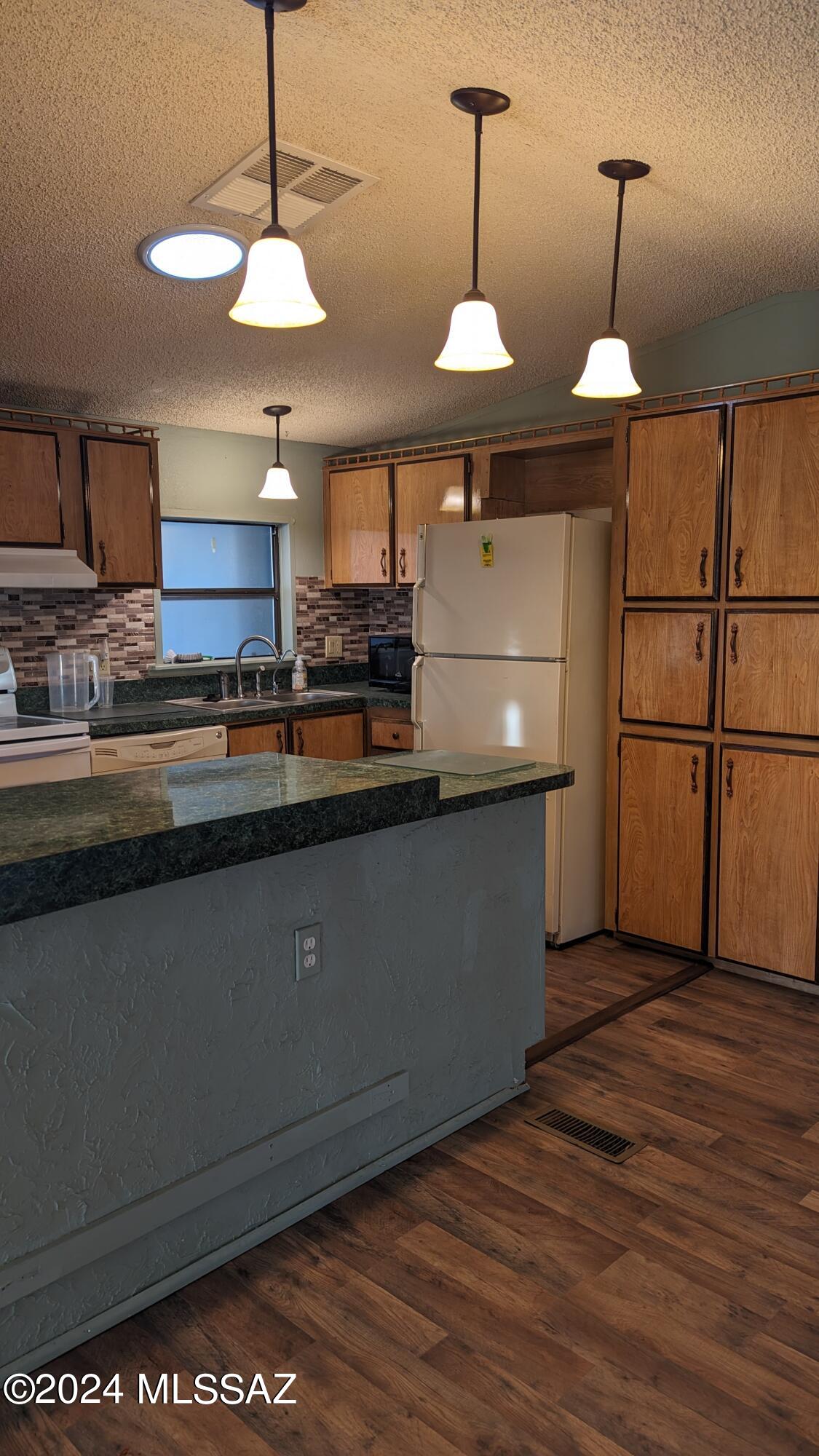 Green Valley Mobile Estates (438-568) - Residential