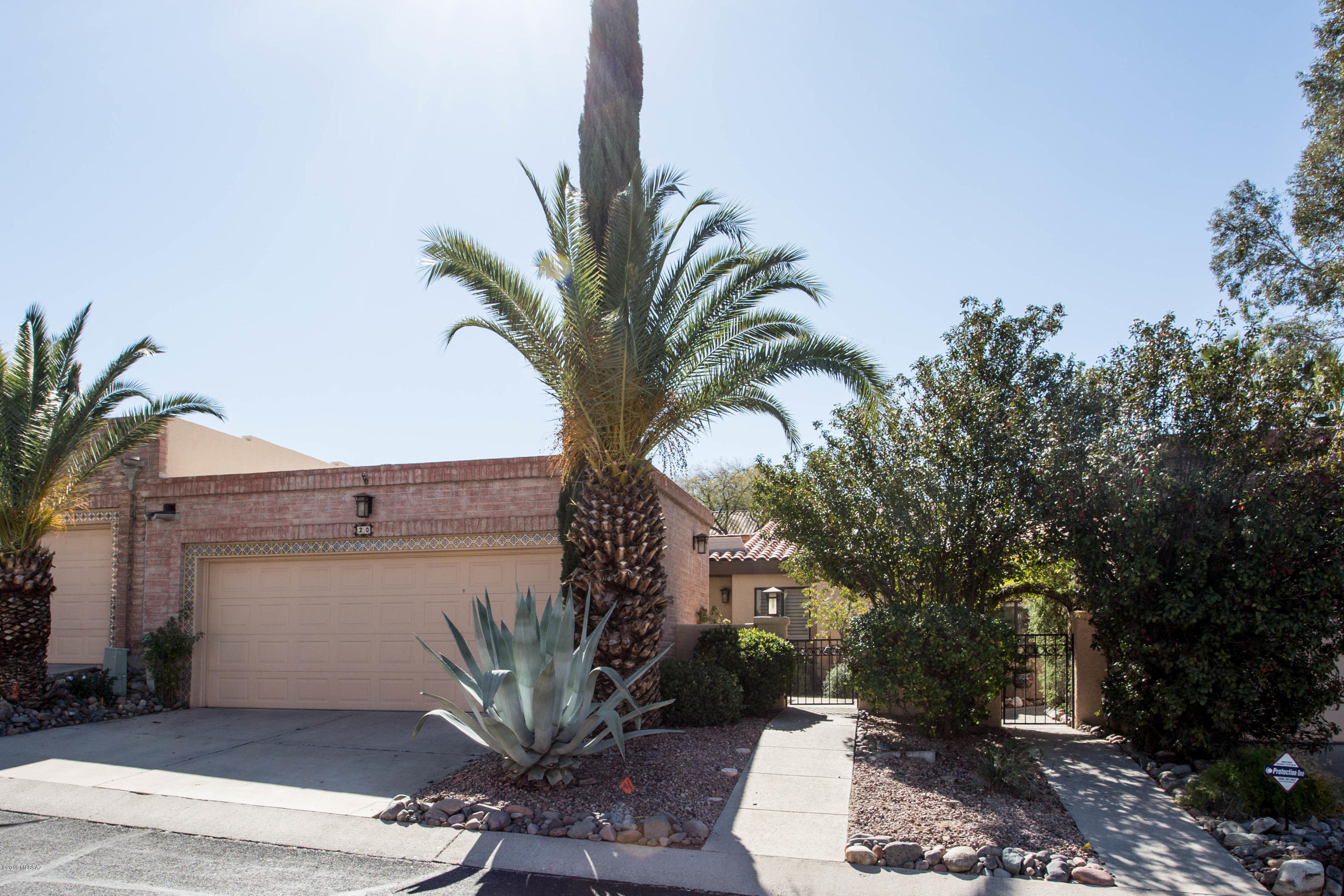 Valle Del Oro Townhomes (1-90) - Residential