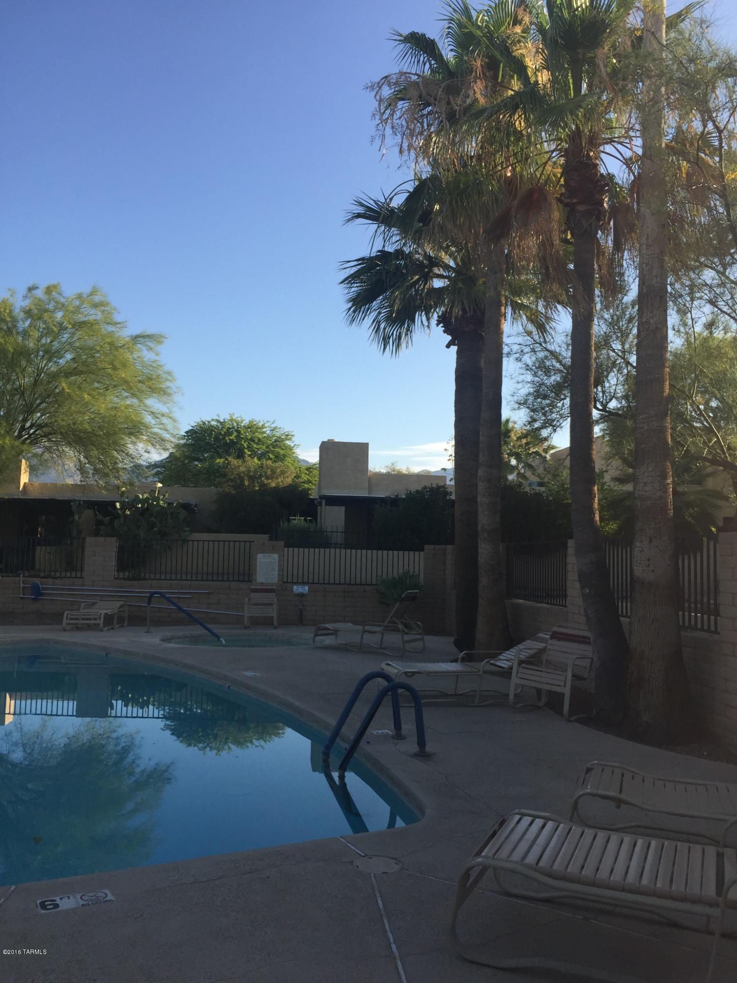 Riverbend - Sabino Canyon Road  (1-97) - Residential Lease