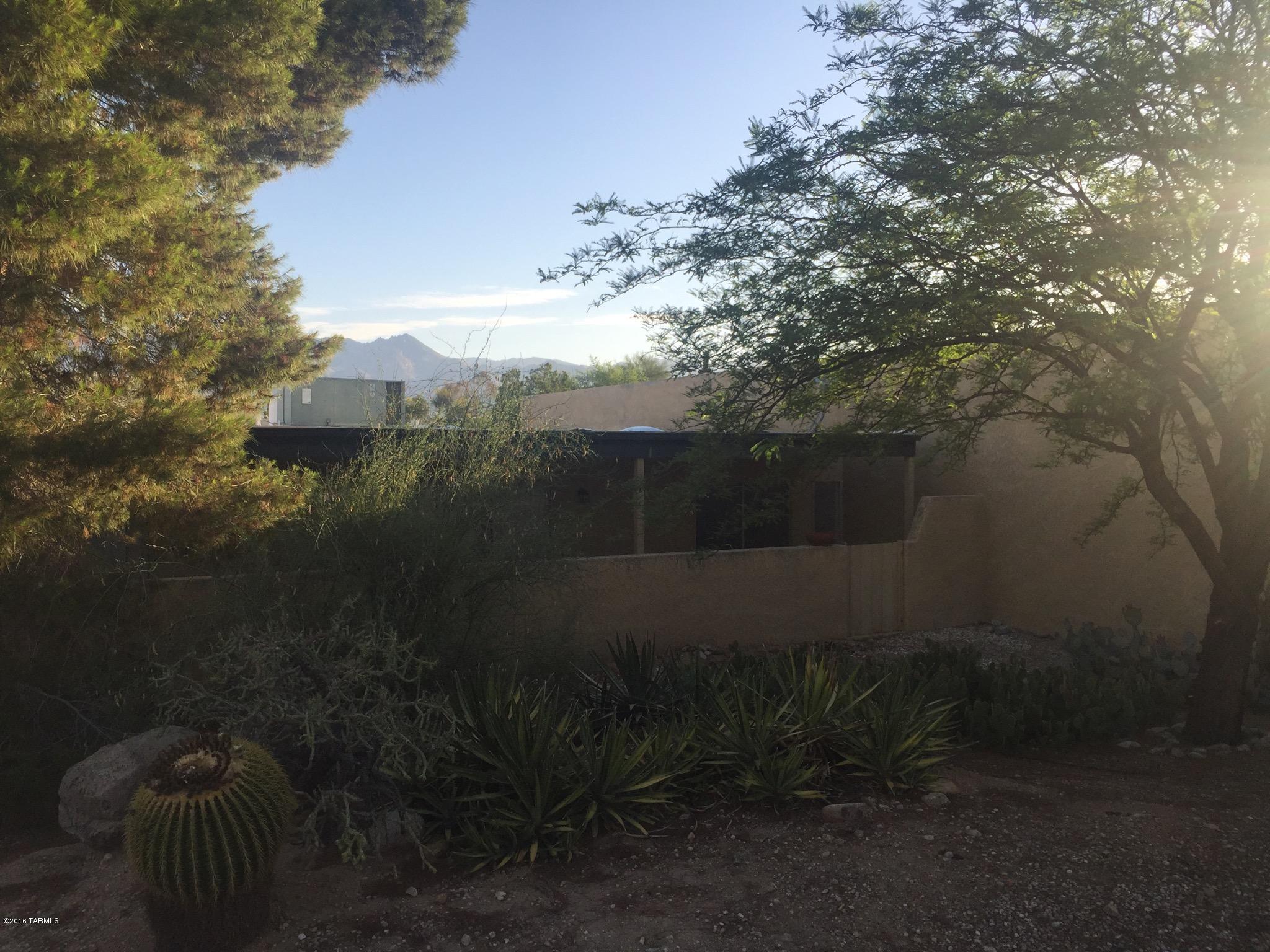 Riverbend - Sabino Canyon Road  (1-97) - Residential Lease