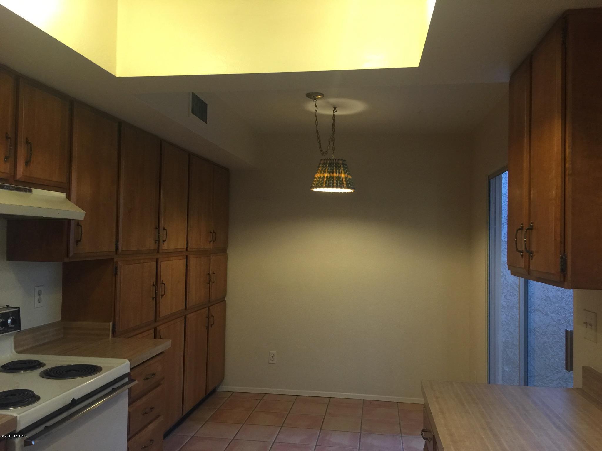 Riverbend - Sabino Canyon Road  (1-97) - Residential Lease
