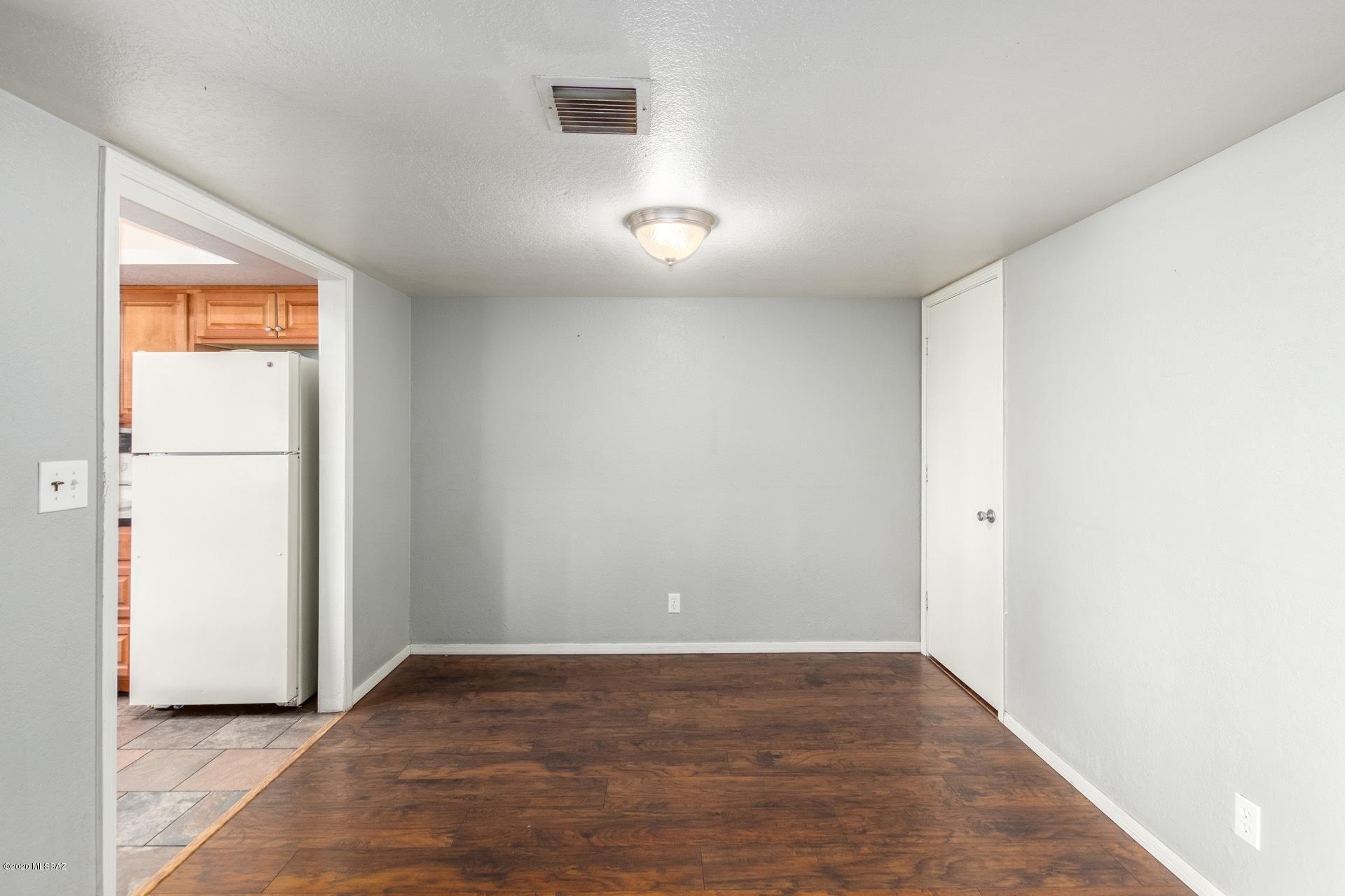Valle Cereza (1-59) - Residential