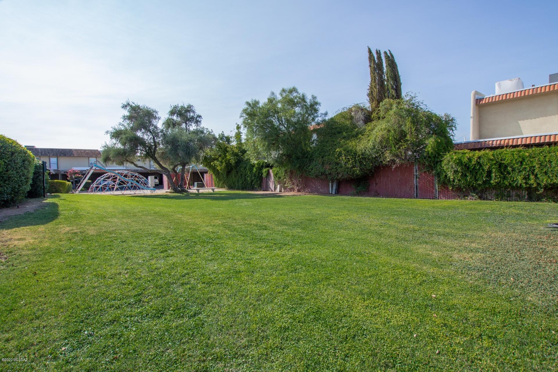 Valle Cereza (1-59) - Residential