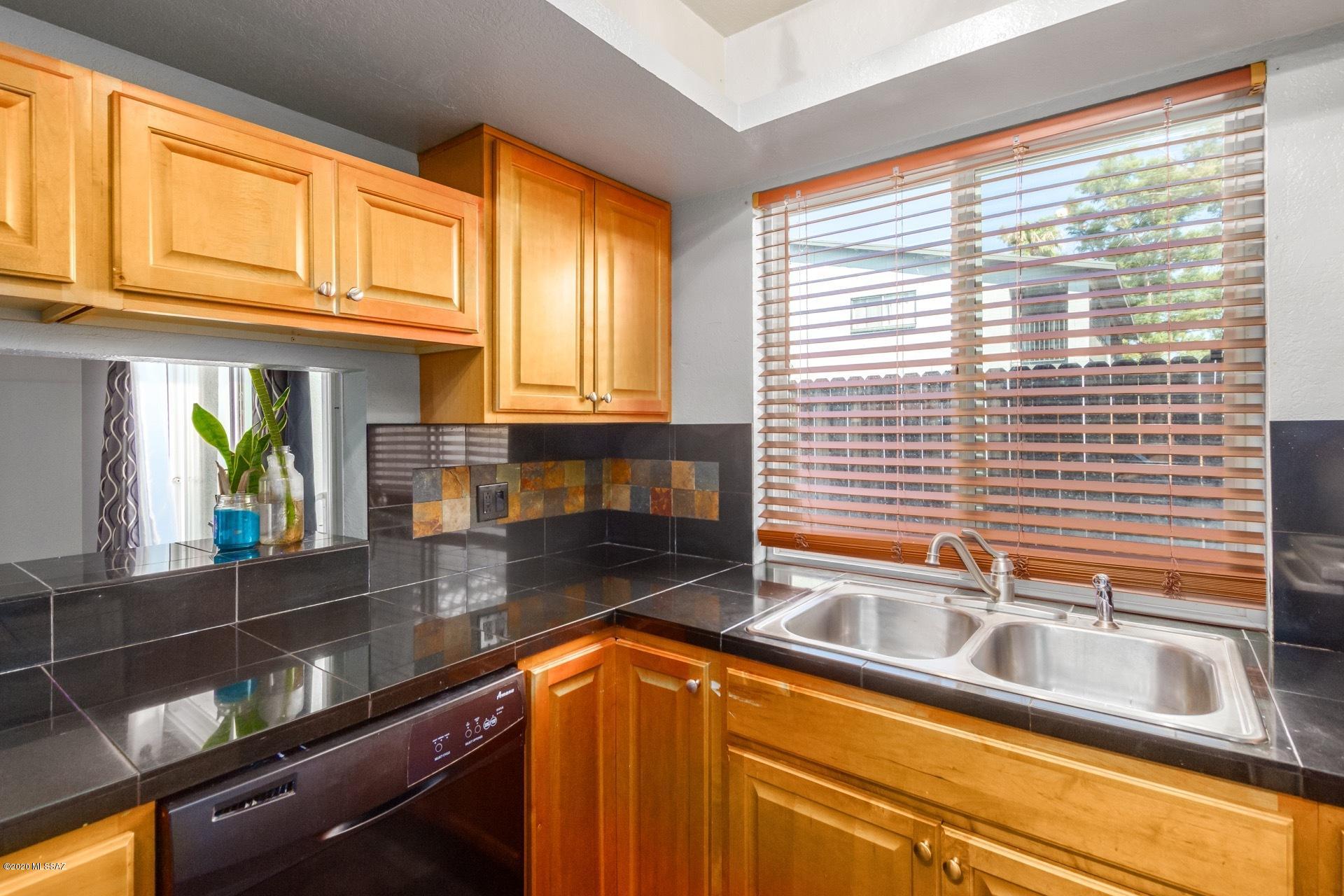 Valle Cereza (1-59) - Residential